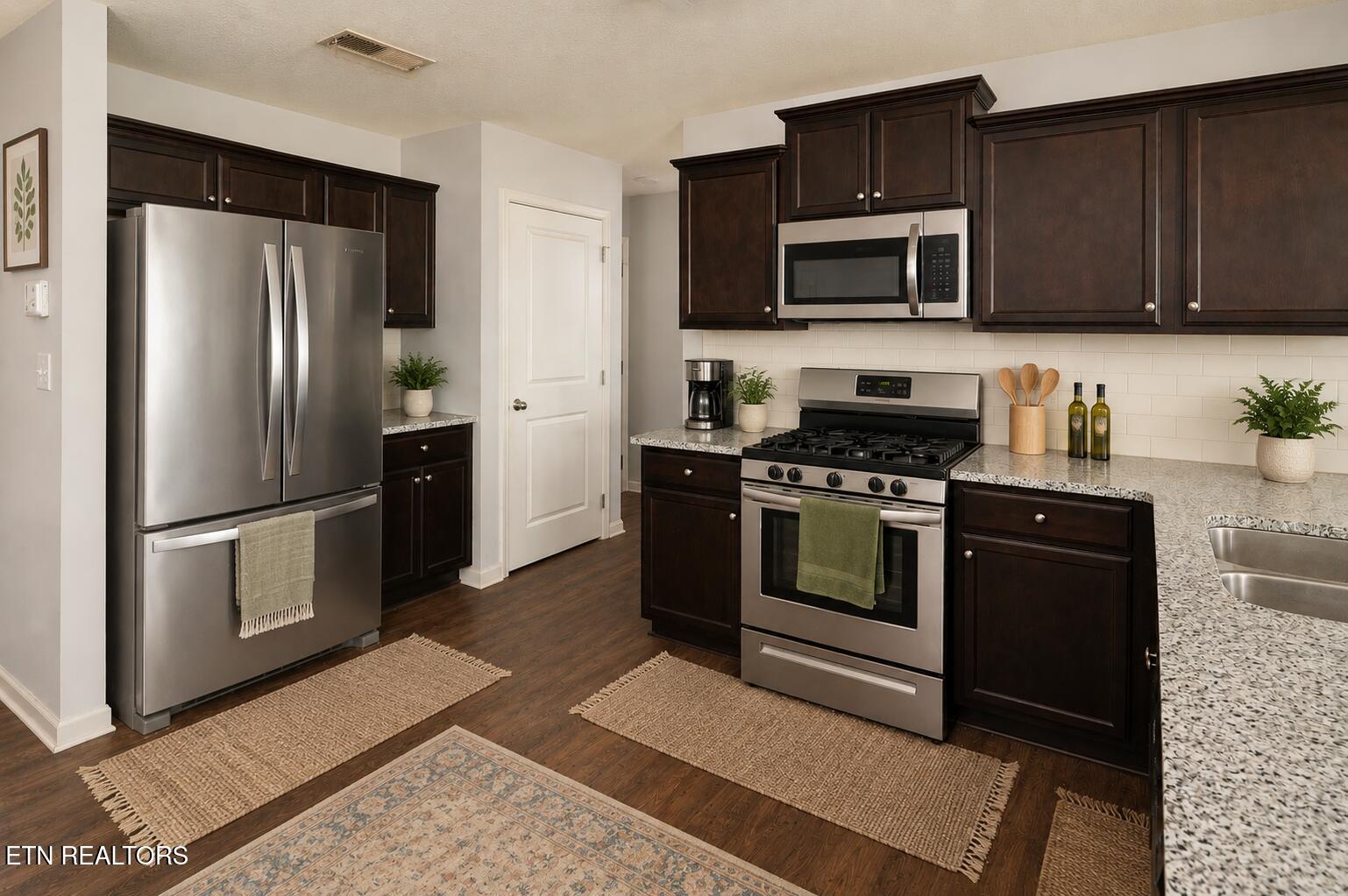 9443 Avian Forest Lane Heiskell TN 37754