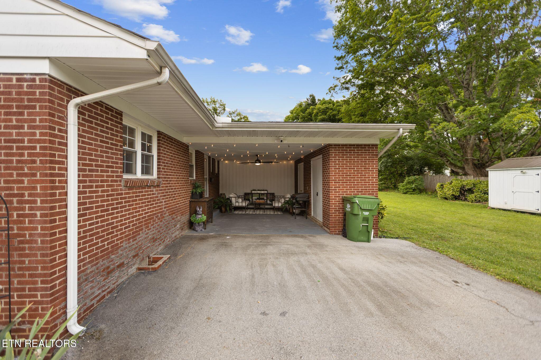 1305 S Court Street Maryville TN 37803