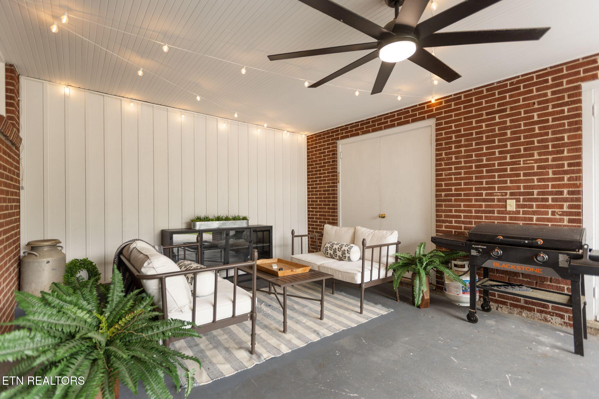 1305 S Court Street Maryville TN 37803