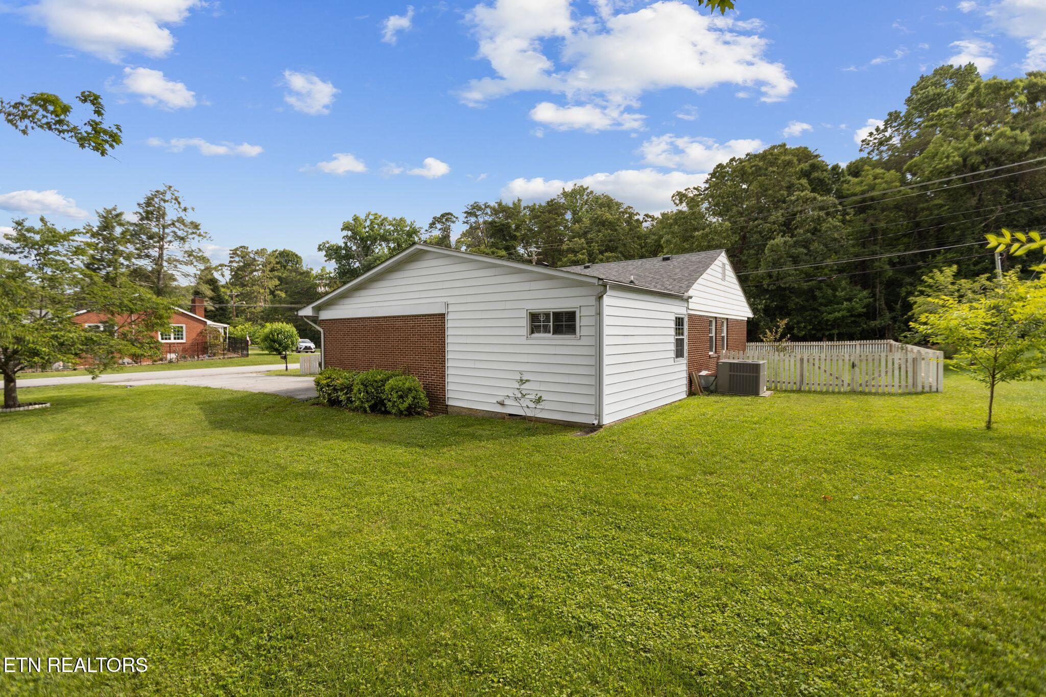 1305 S Court Street Maryville TN 37803