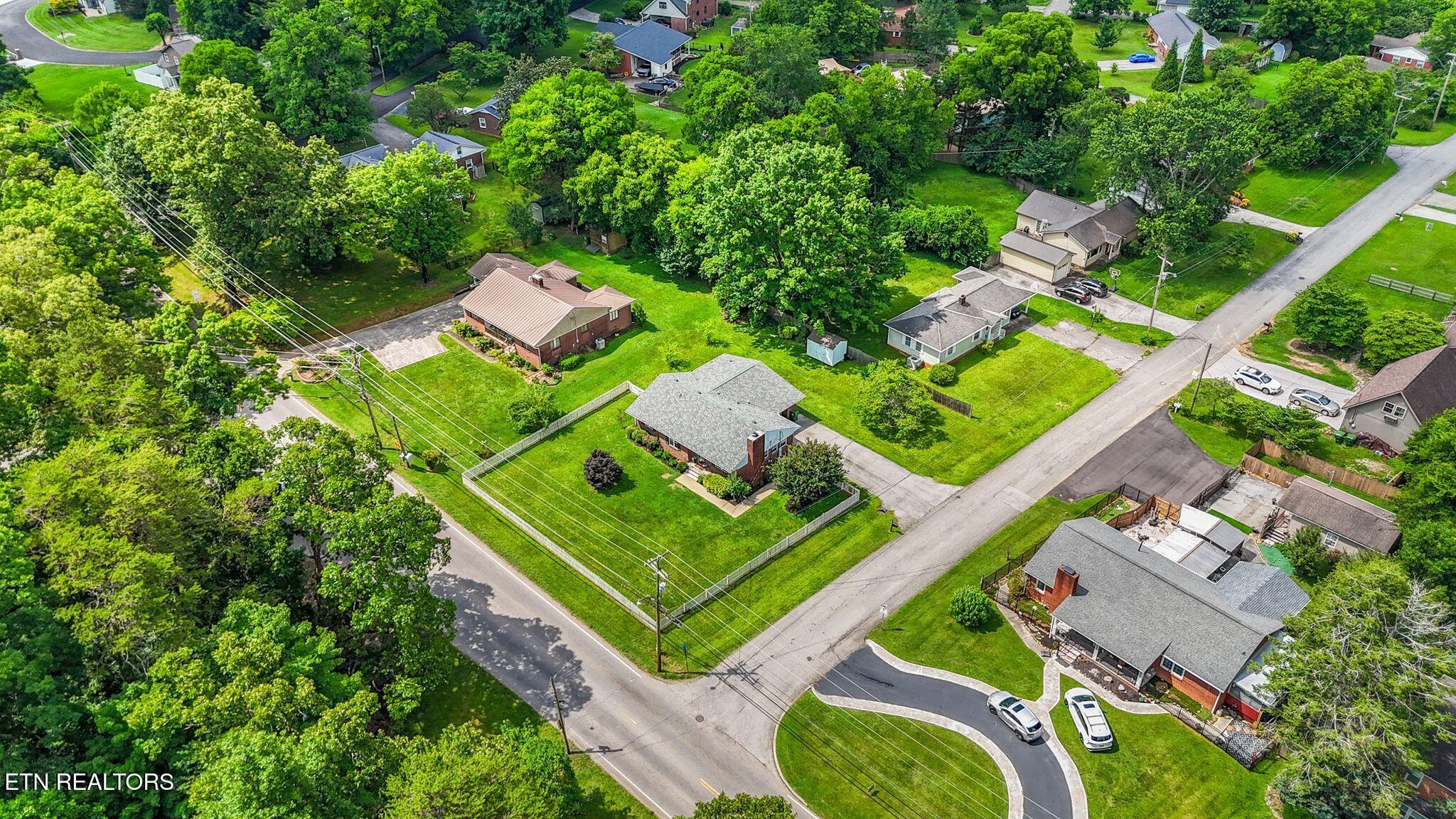 1305 S Court Street Maryville TN 37803