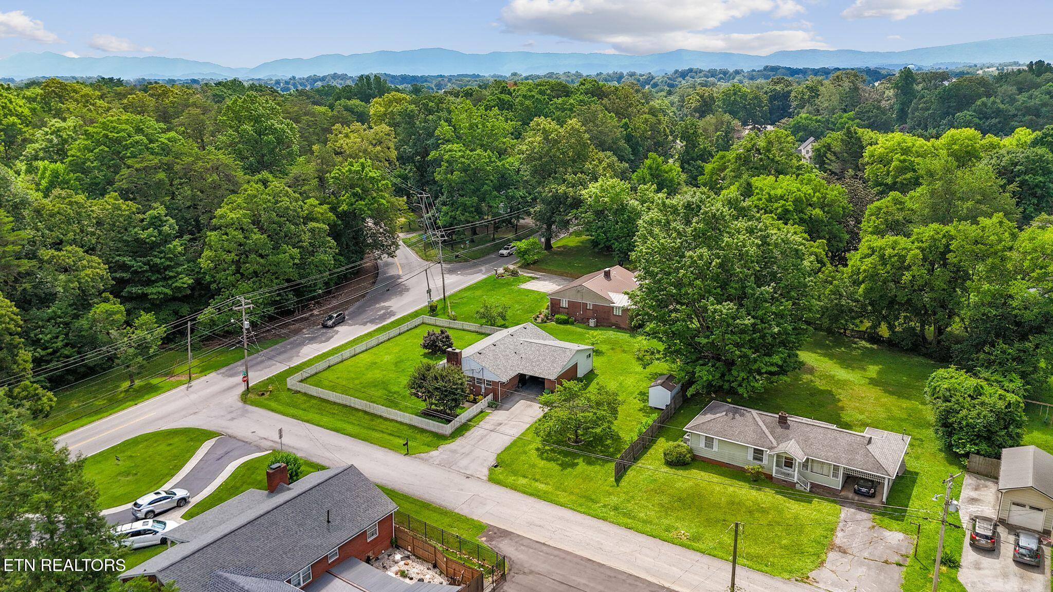 1305 S Court Street Maryville TN 37803