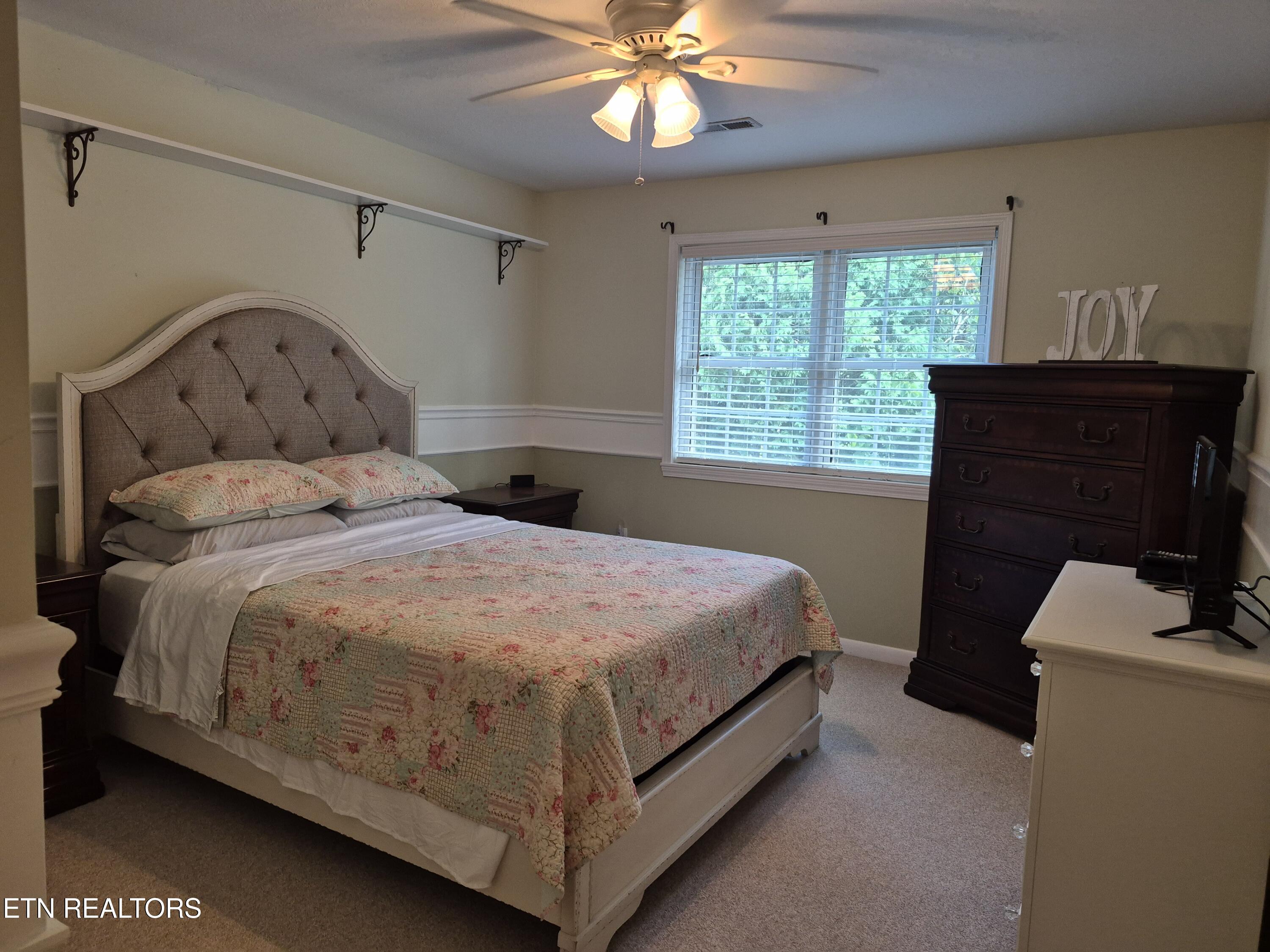570 Oakwood Estates Drive Lenoir City TN 37772