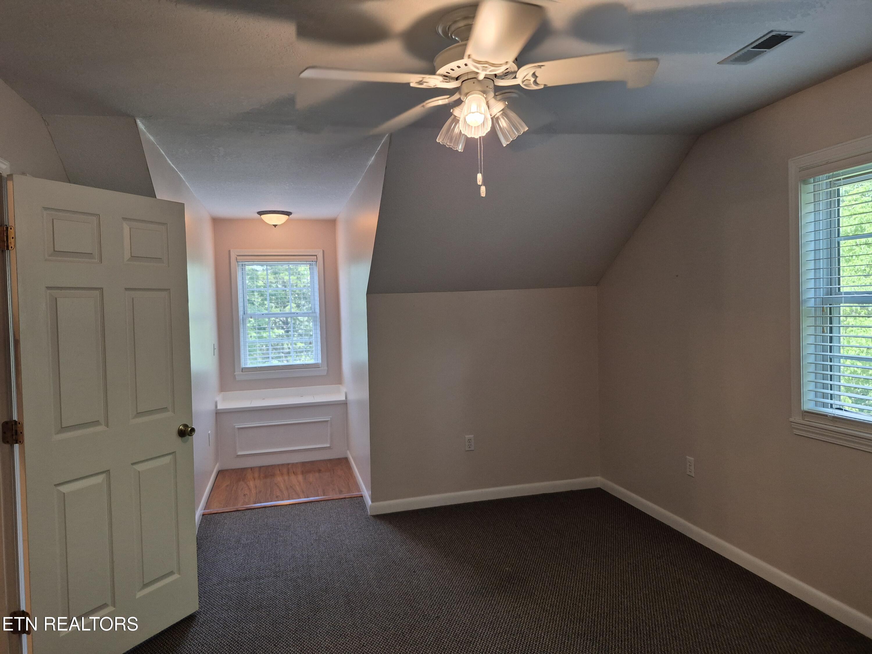 570 Oakwood Estates Drive Lenoir City TN 37772