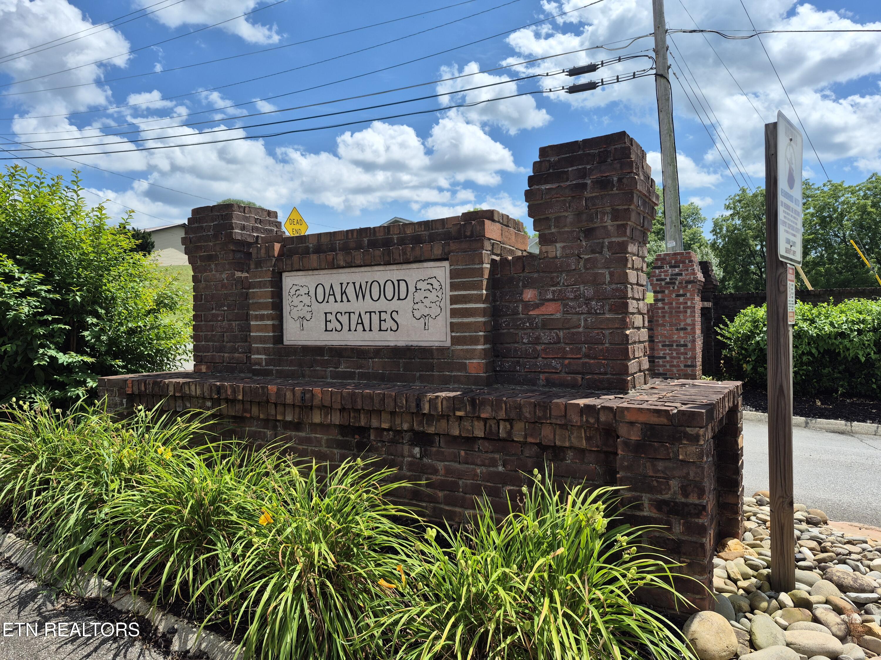 570 Oakwood Estates Drive Lenoir City TN 37772