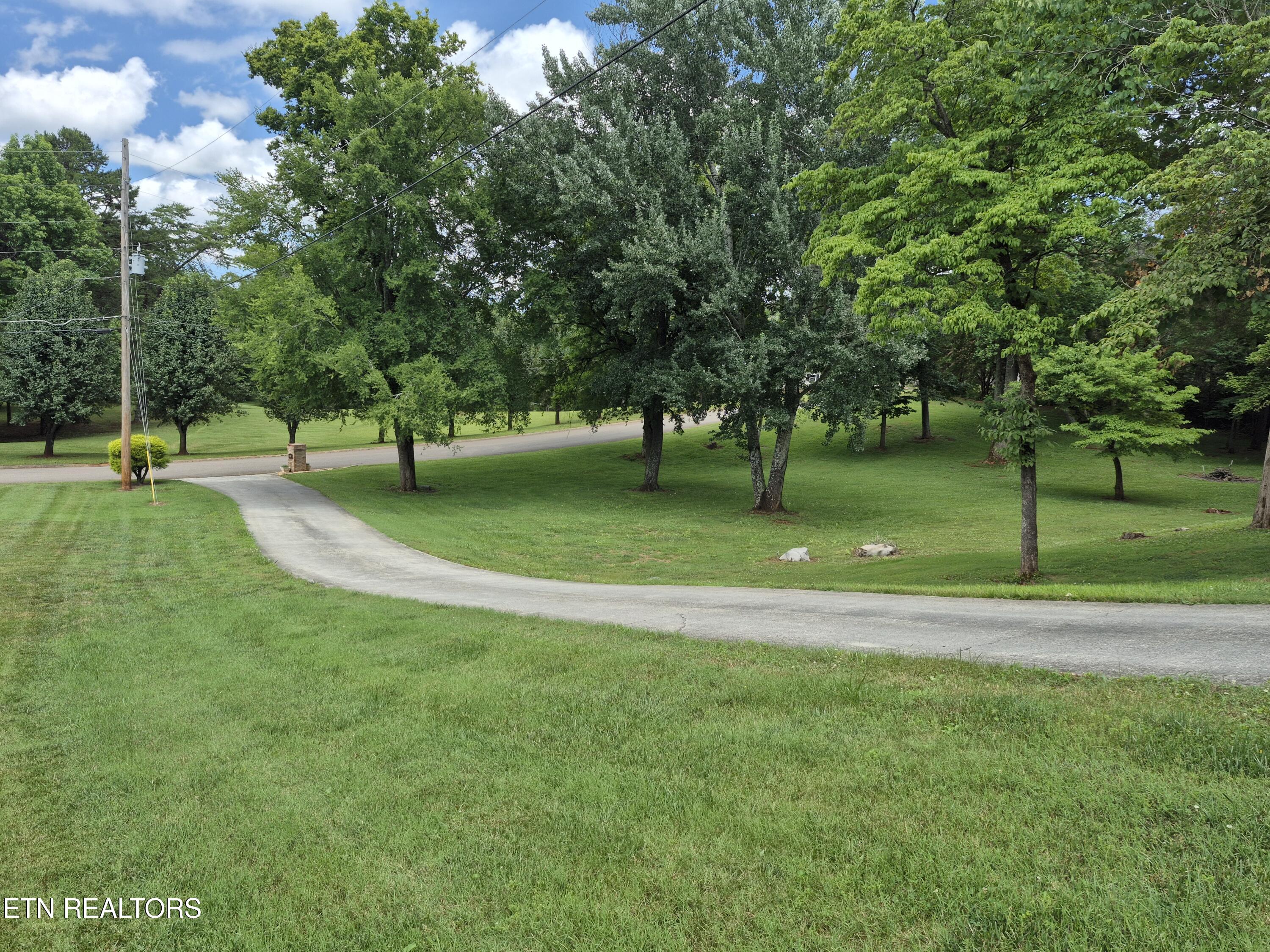 570 Oakwood Estates Drive Lenoir City TN 37772