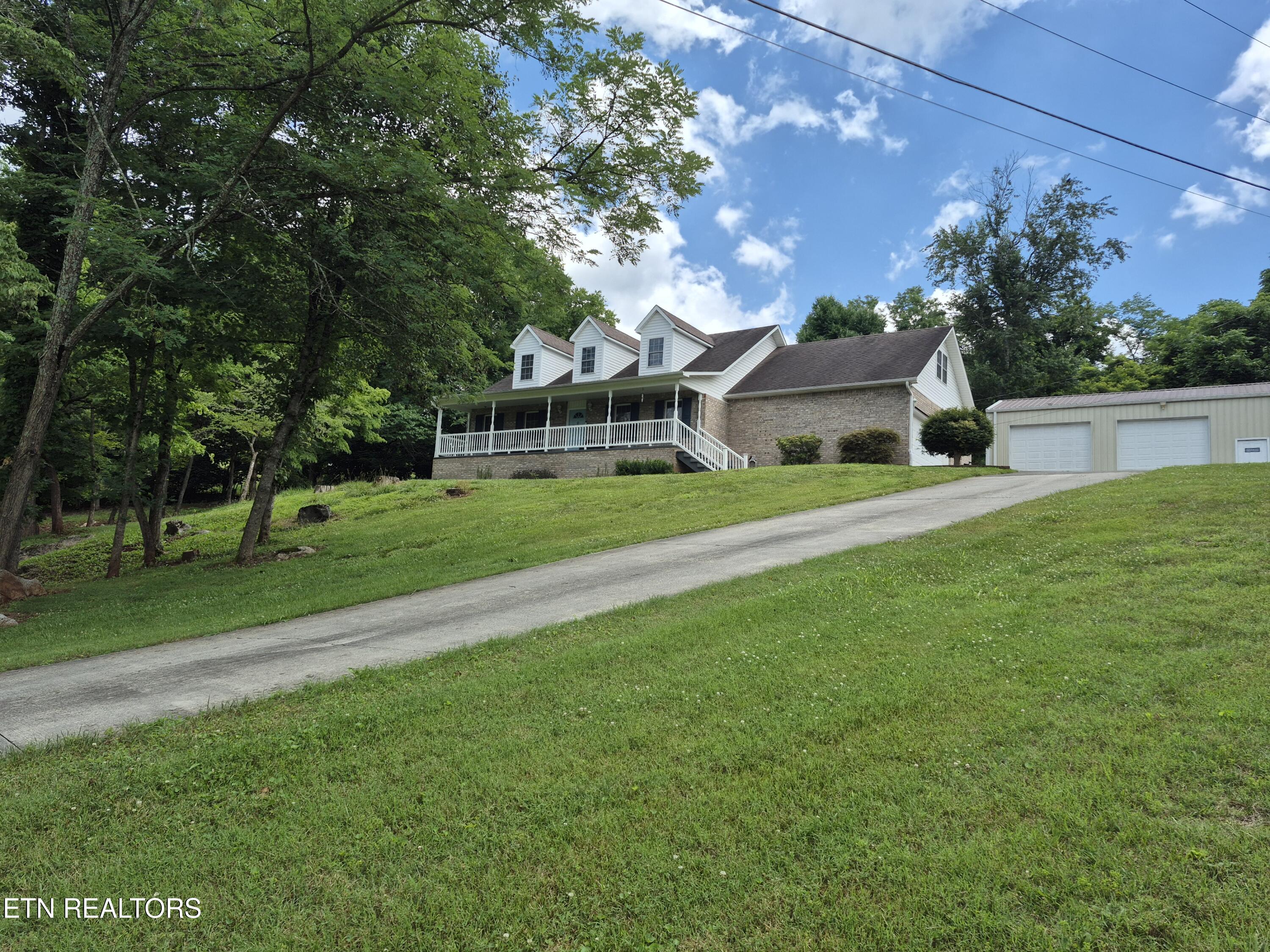 570 Oakwood Estates Drive Lenoir City TN 37772