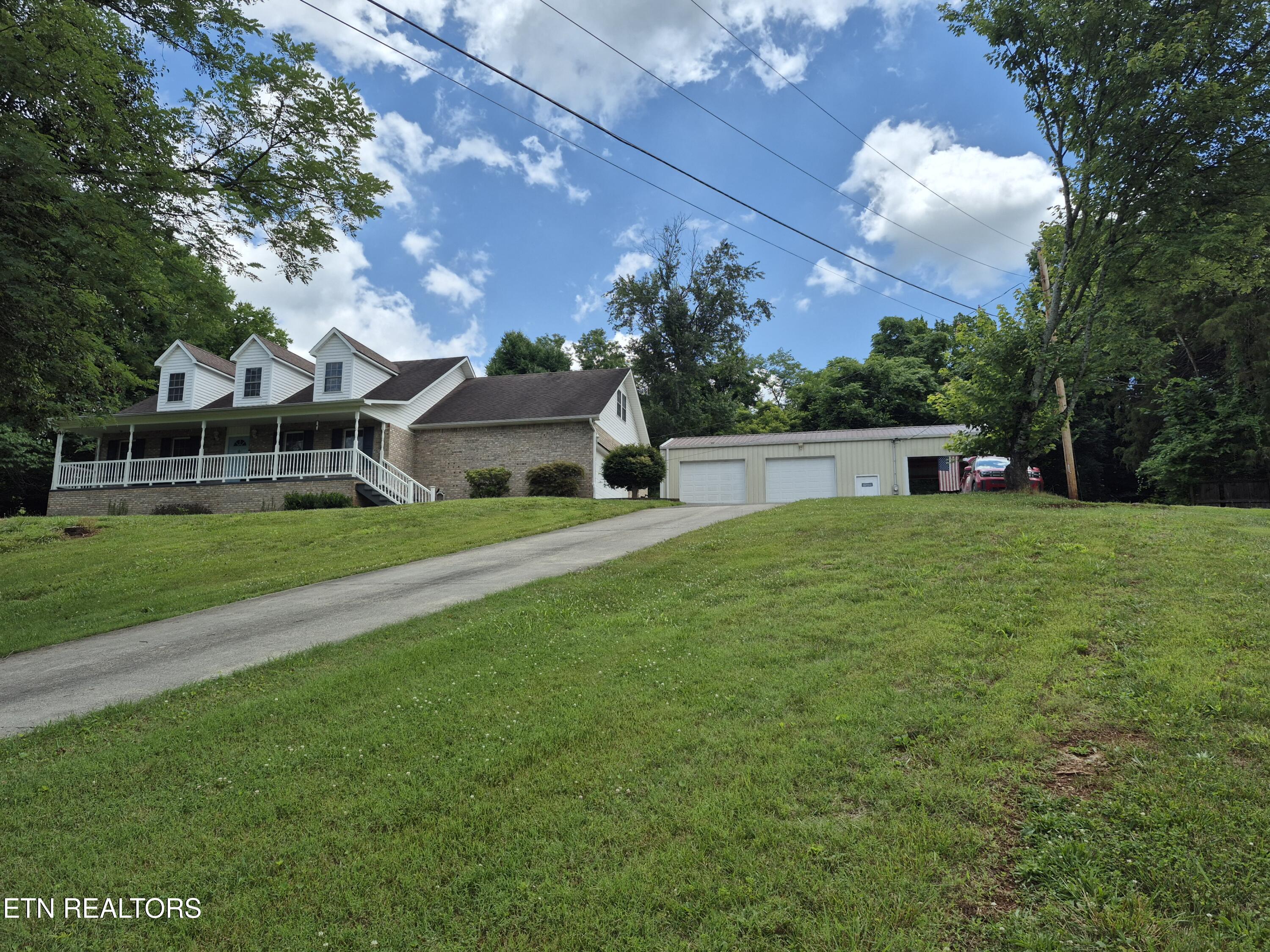 570 Oakwood Estates Drive Lenoir City TN 37772