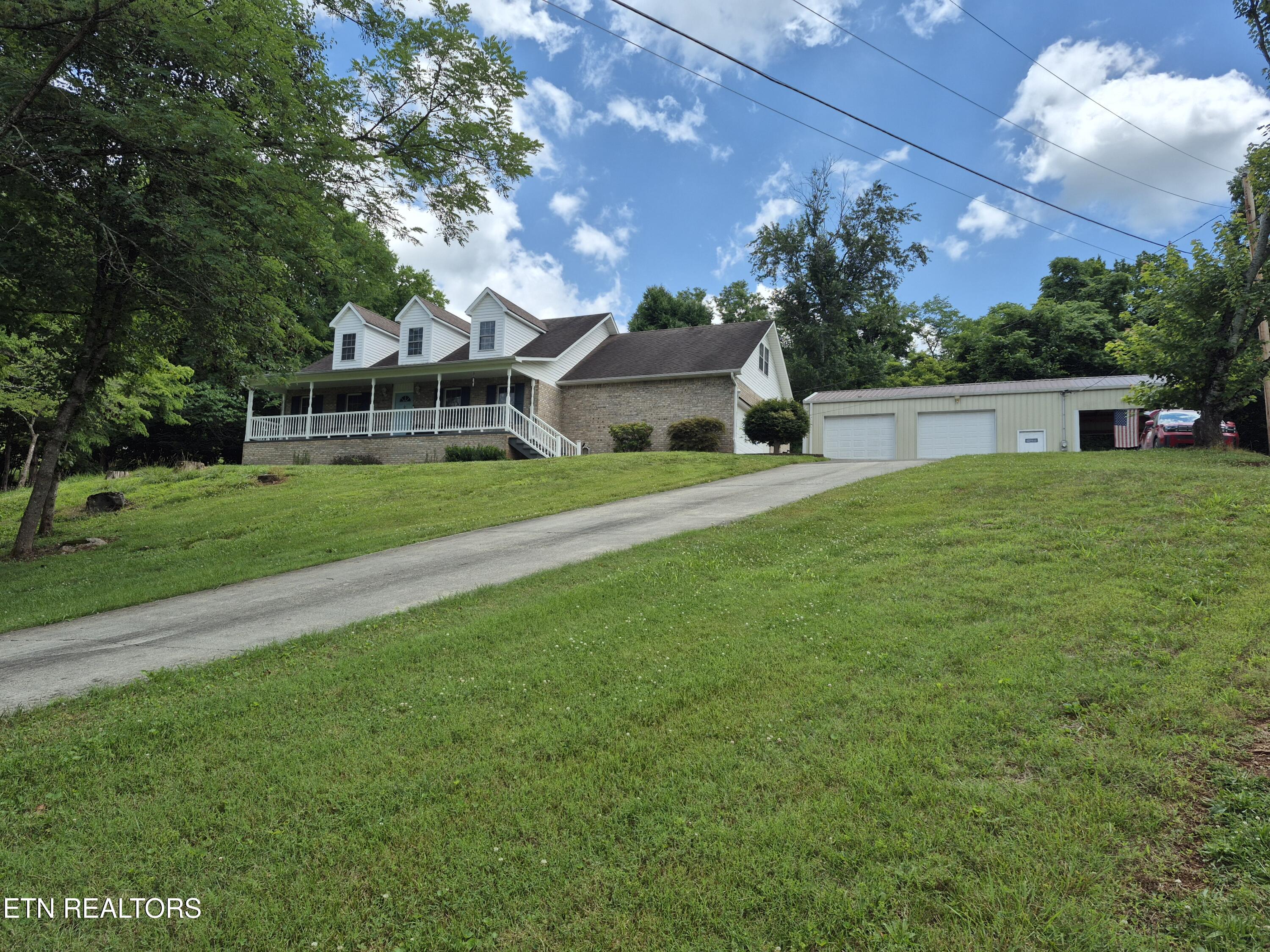 570 Oakwood Estates Drive Lenoir City TN 37772