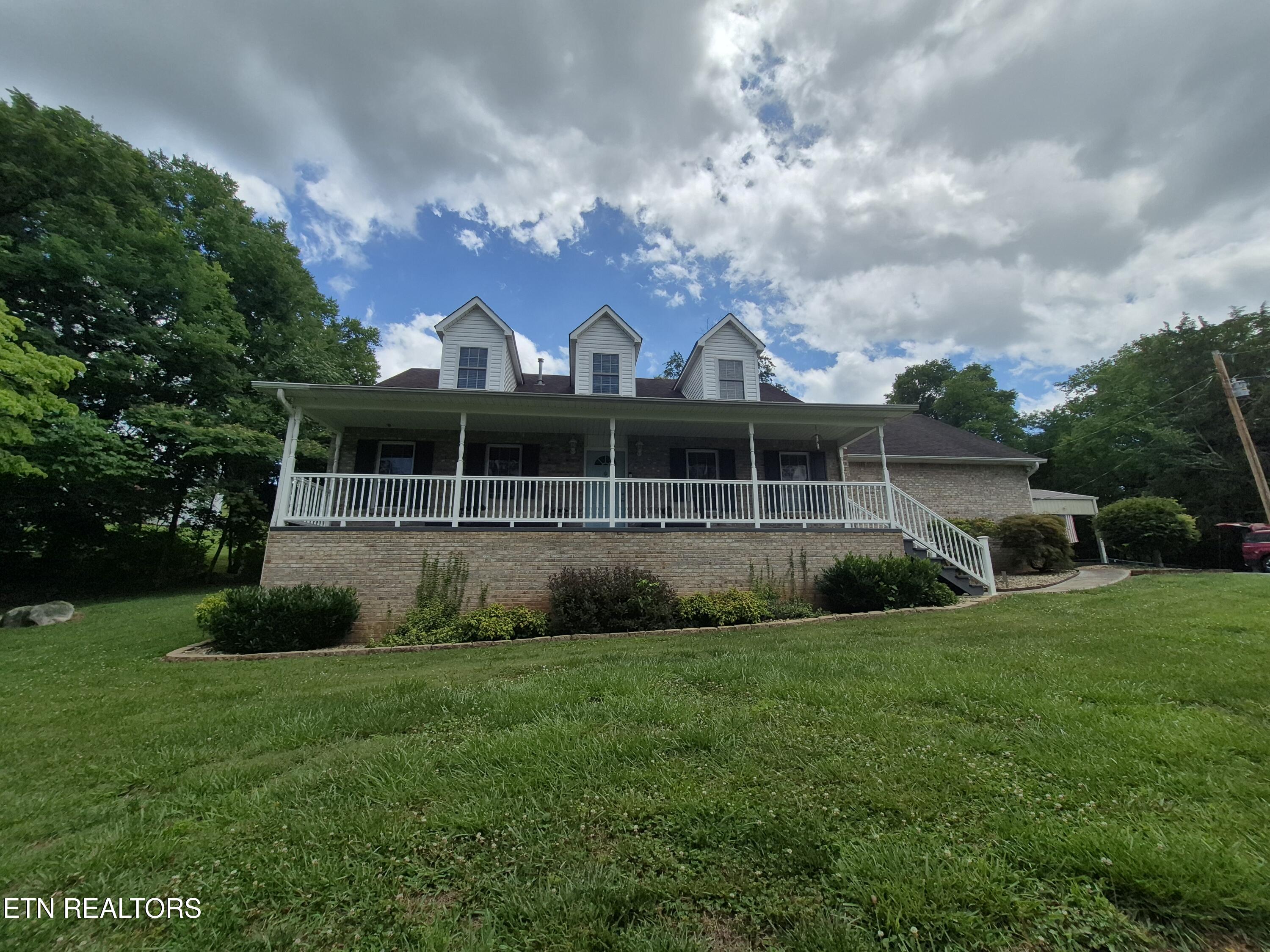 570 Oakwood Estates Drive Lenoir City TN 37772