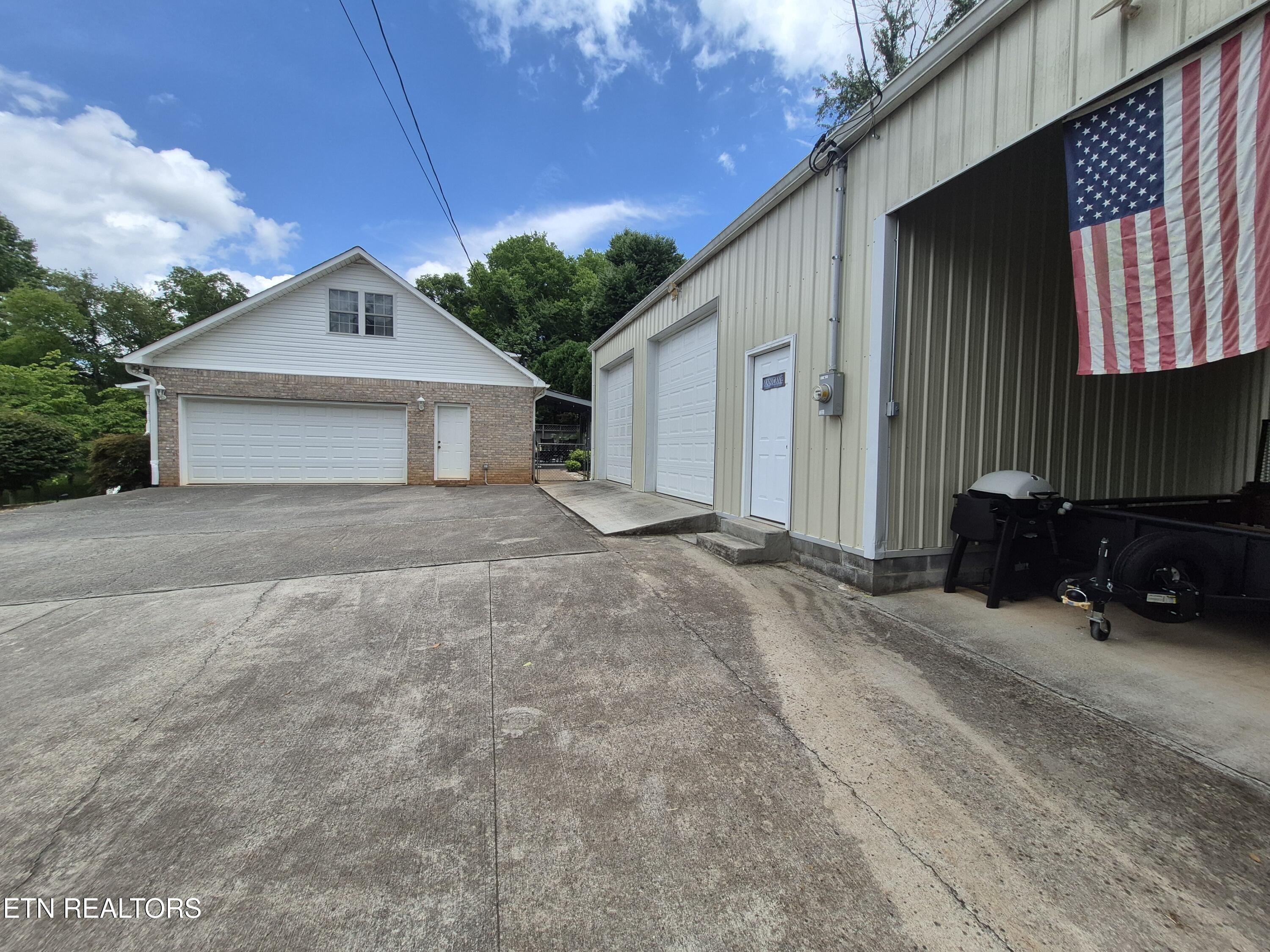 570 Oakwood Estates Drive Lenoir City TN 37772