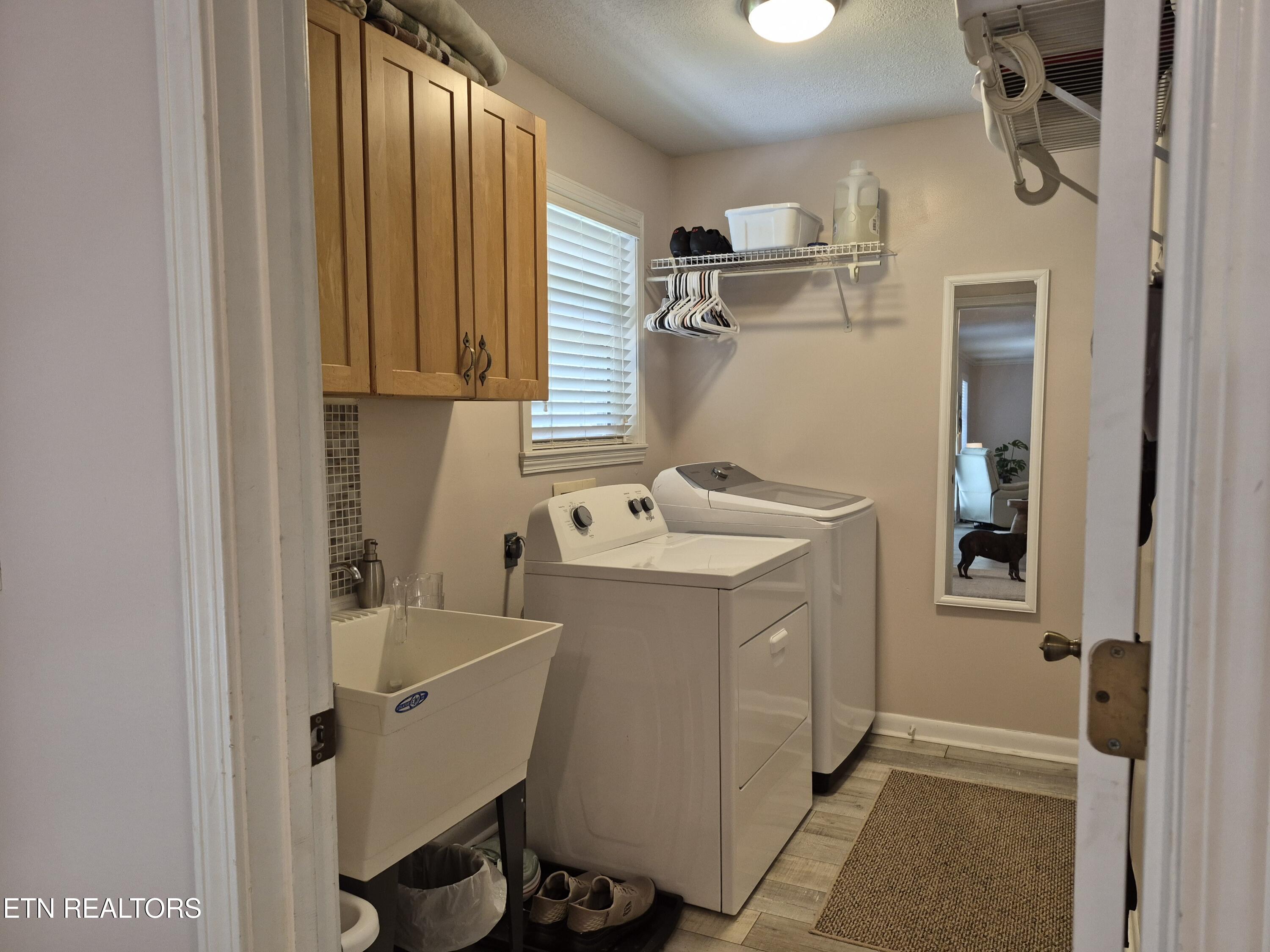 570 Oakwood Estates Drive Lenoir City TN 37772
