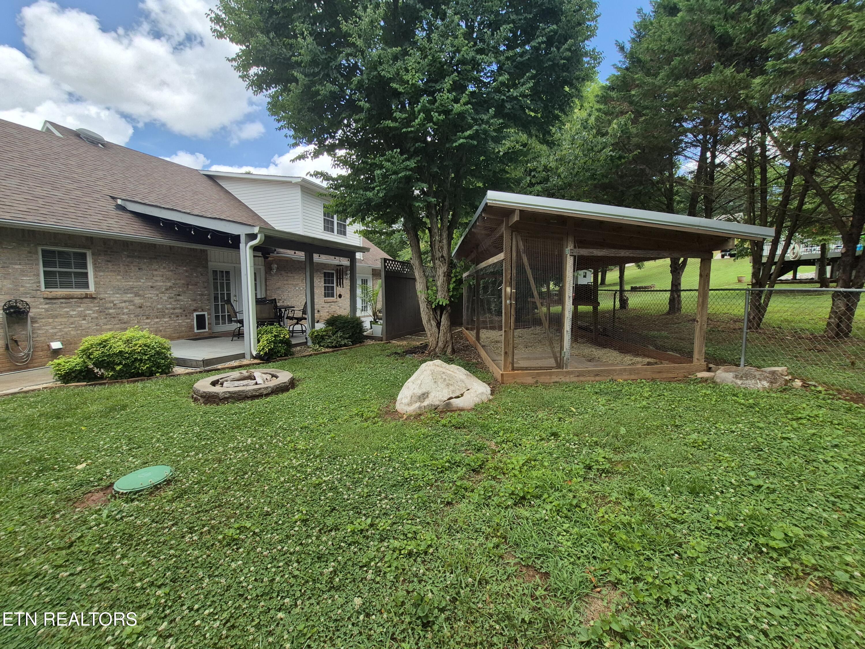 570 Oakwood Estates Drive Lenoir City TN 37772
