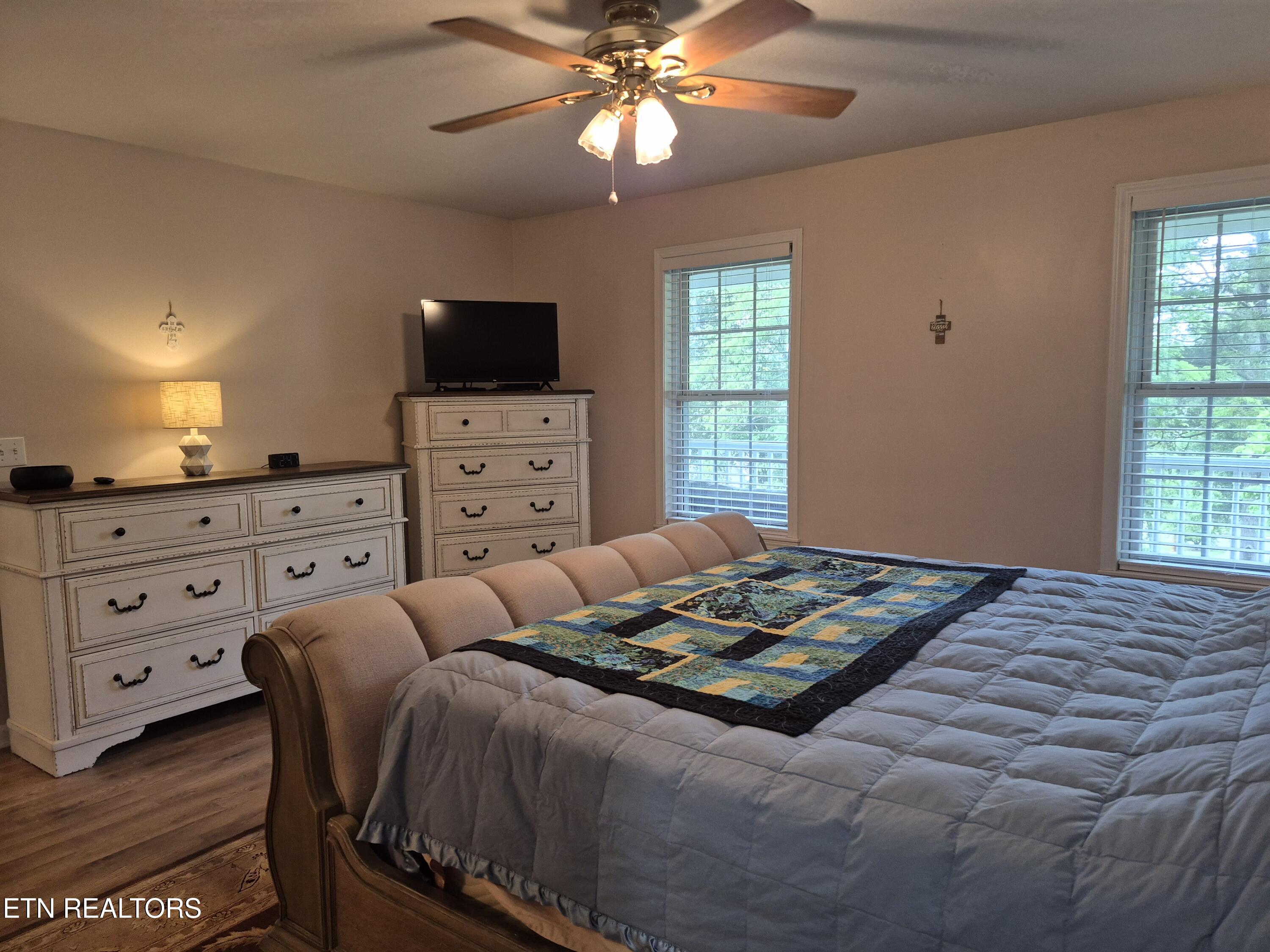 570 Oakwood Estates Drive Lenoir City TN 37772