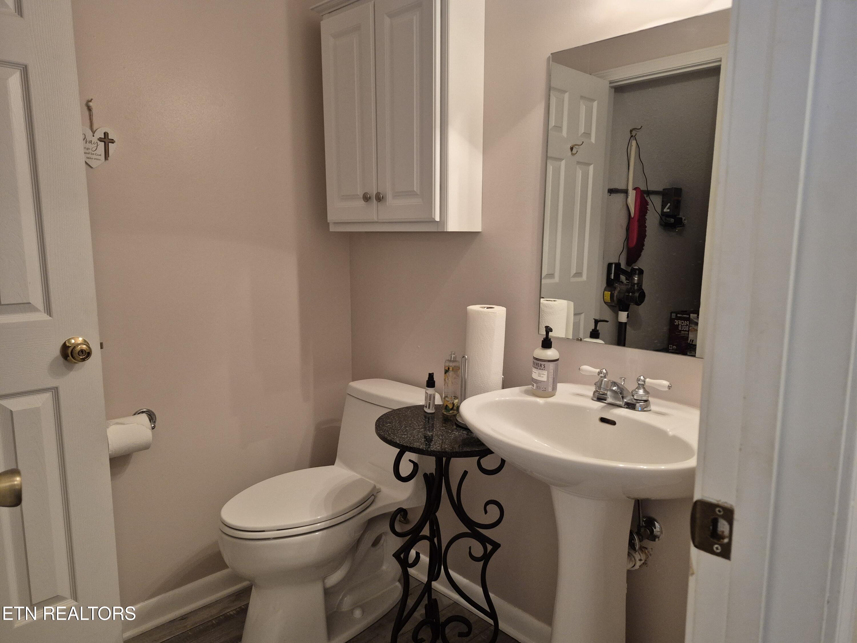 570 Oakwood Estates Drive Lenoir City TN 37772