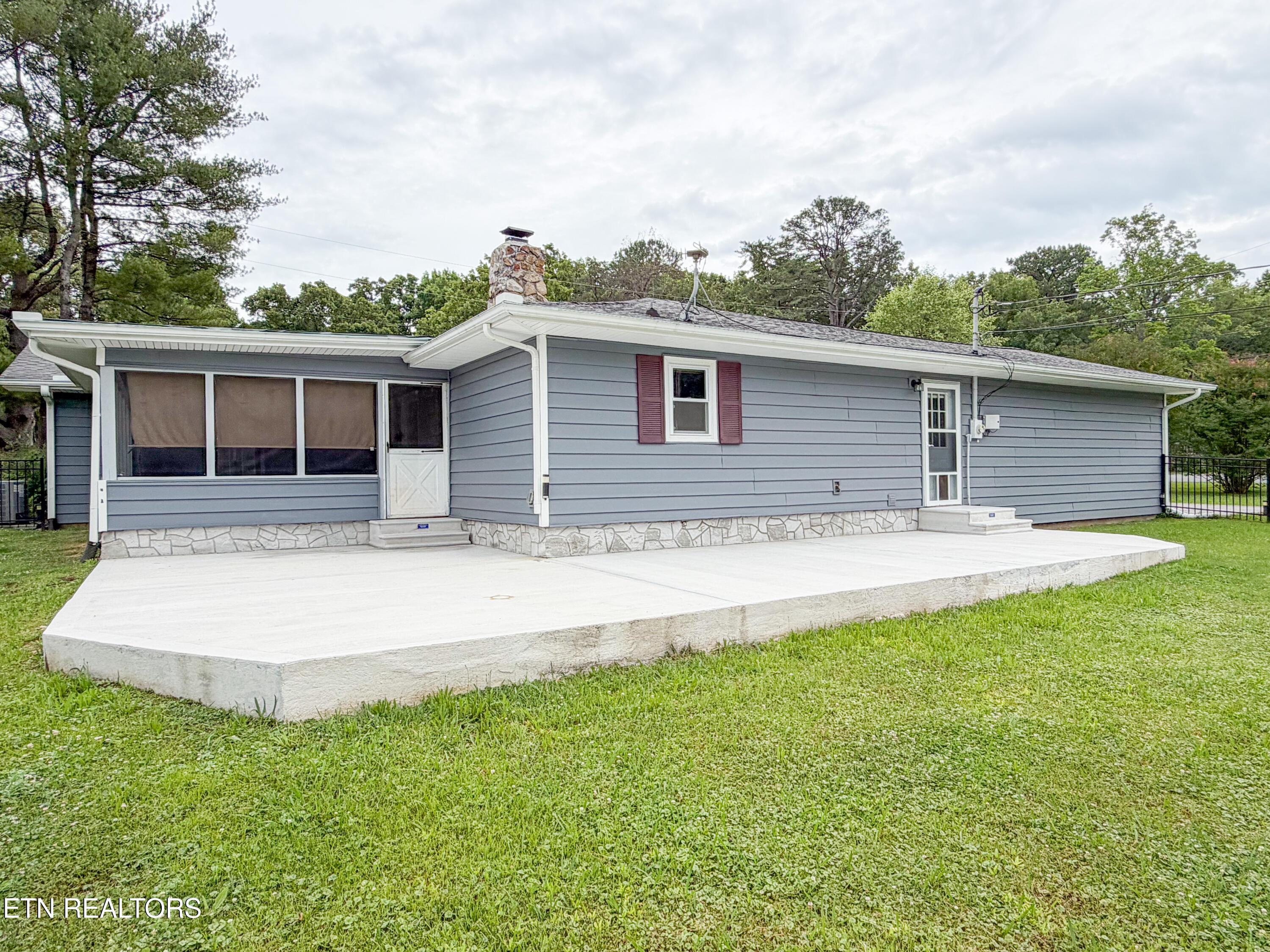 302 Park View Pigeon Forge TN 37863