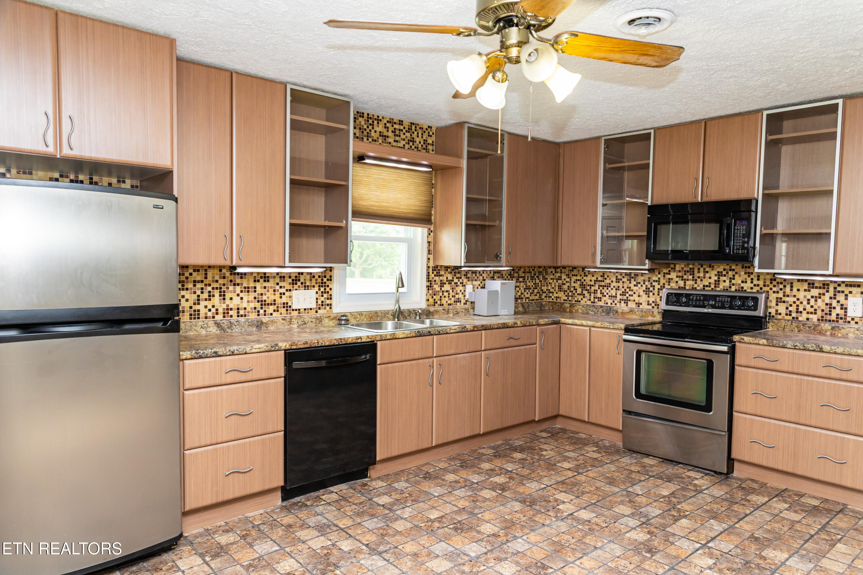 302 Park View Pigeon Forge TN 37863