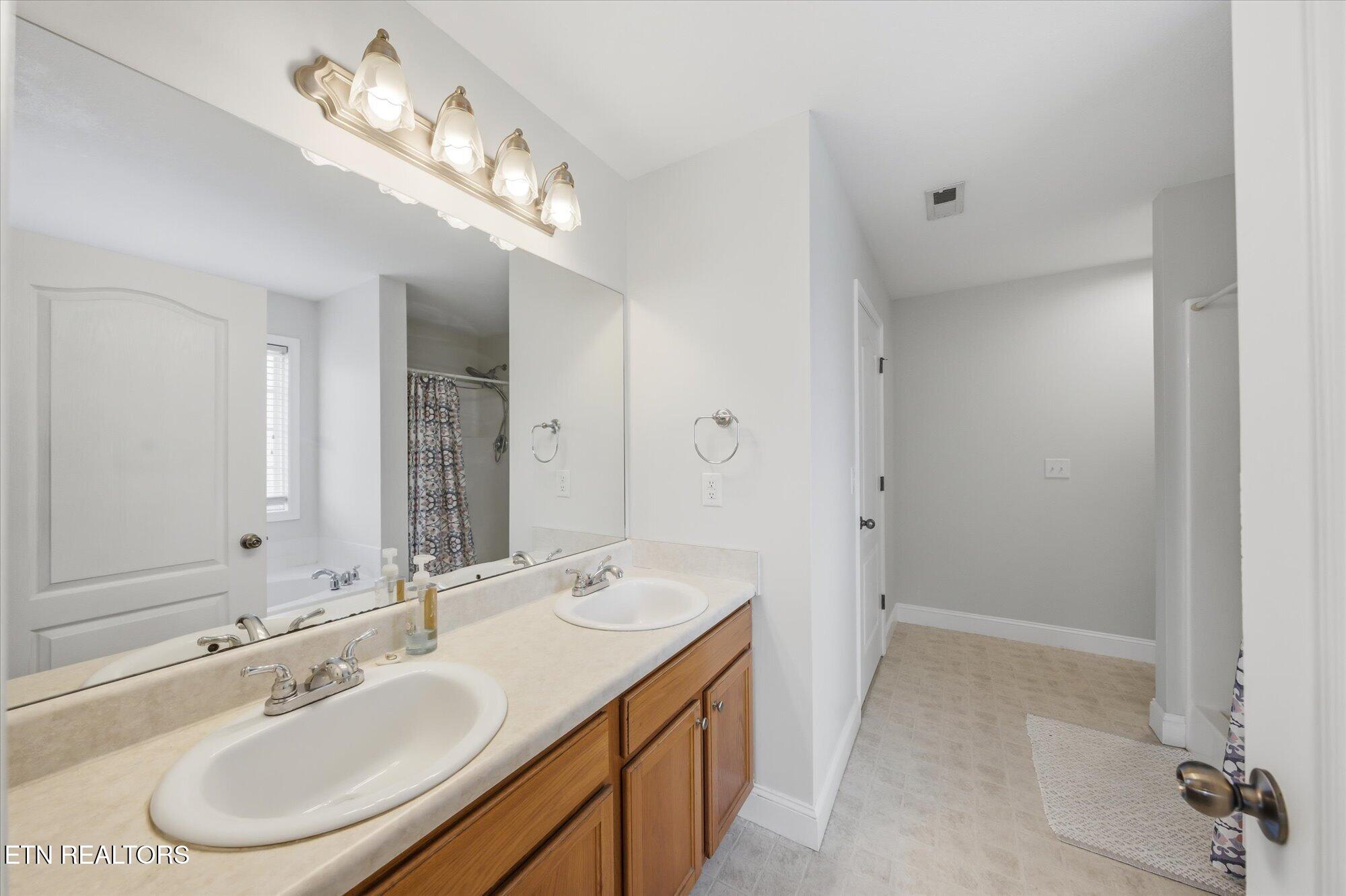 8127 Canter Lane Powell TN 37849