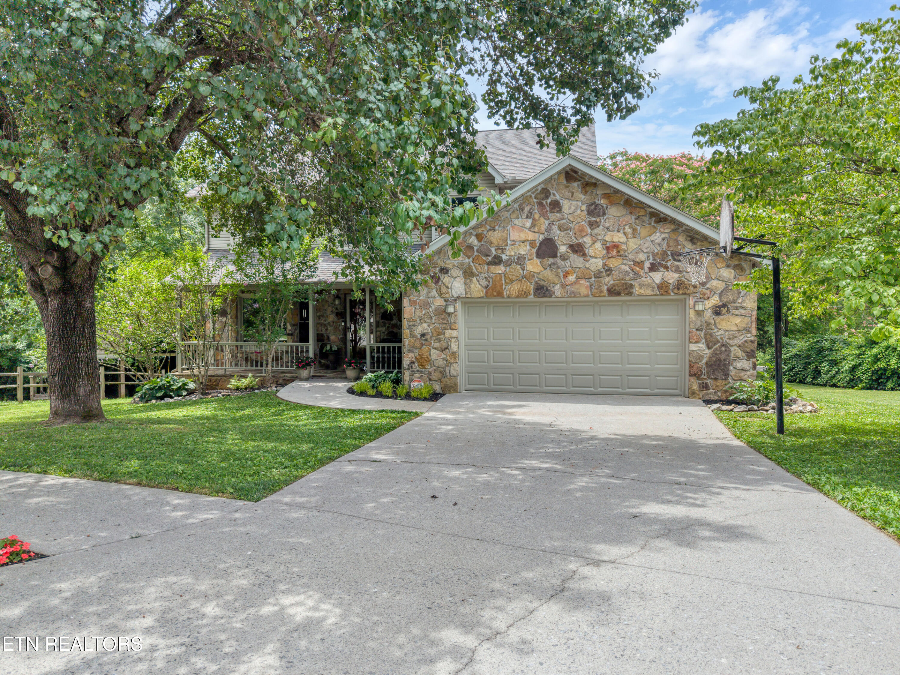 839 Somerset Drive Maryville TN 37803
