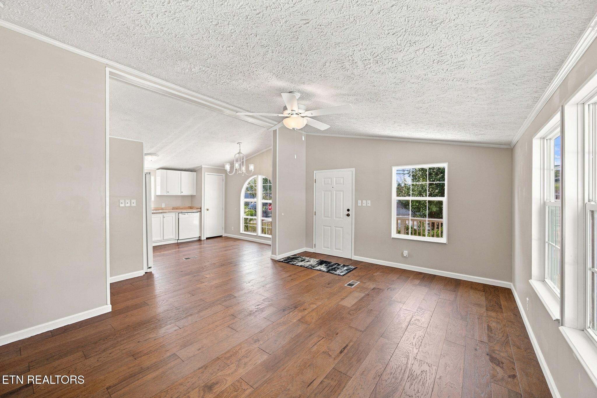 200 N Indiana Avenue Lafollette TN 37766