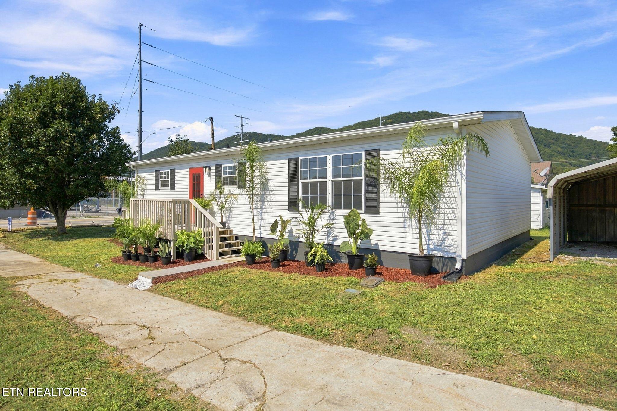 200 N Indiana Avenue Lafollette TN 37766