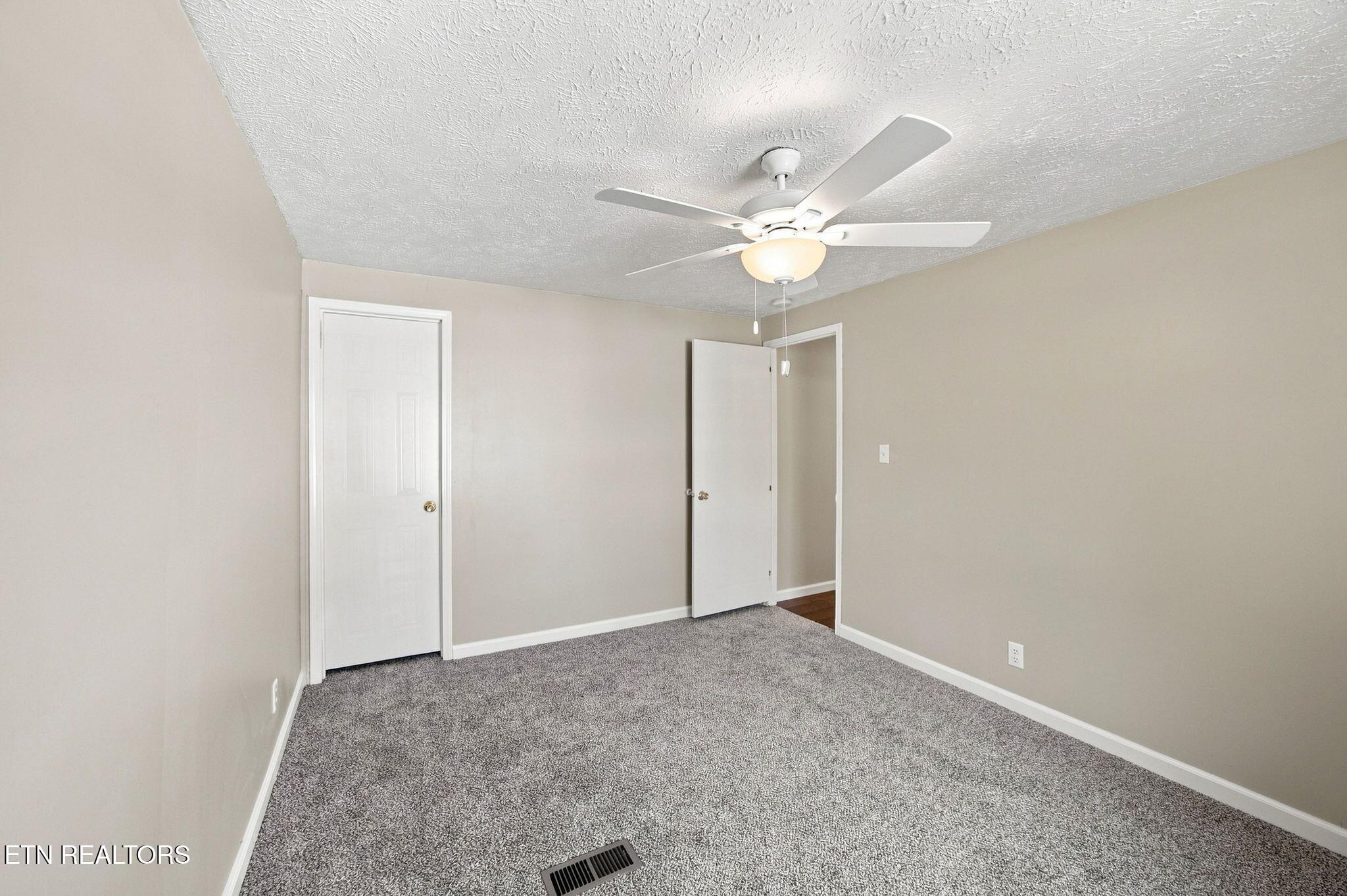 200 N Indiana Avenue Lafollette TN 37766