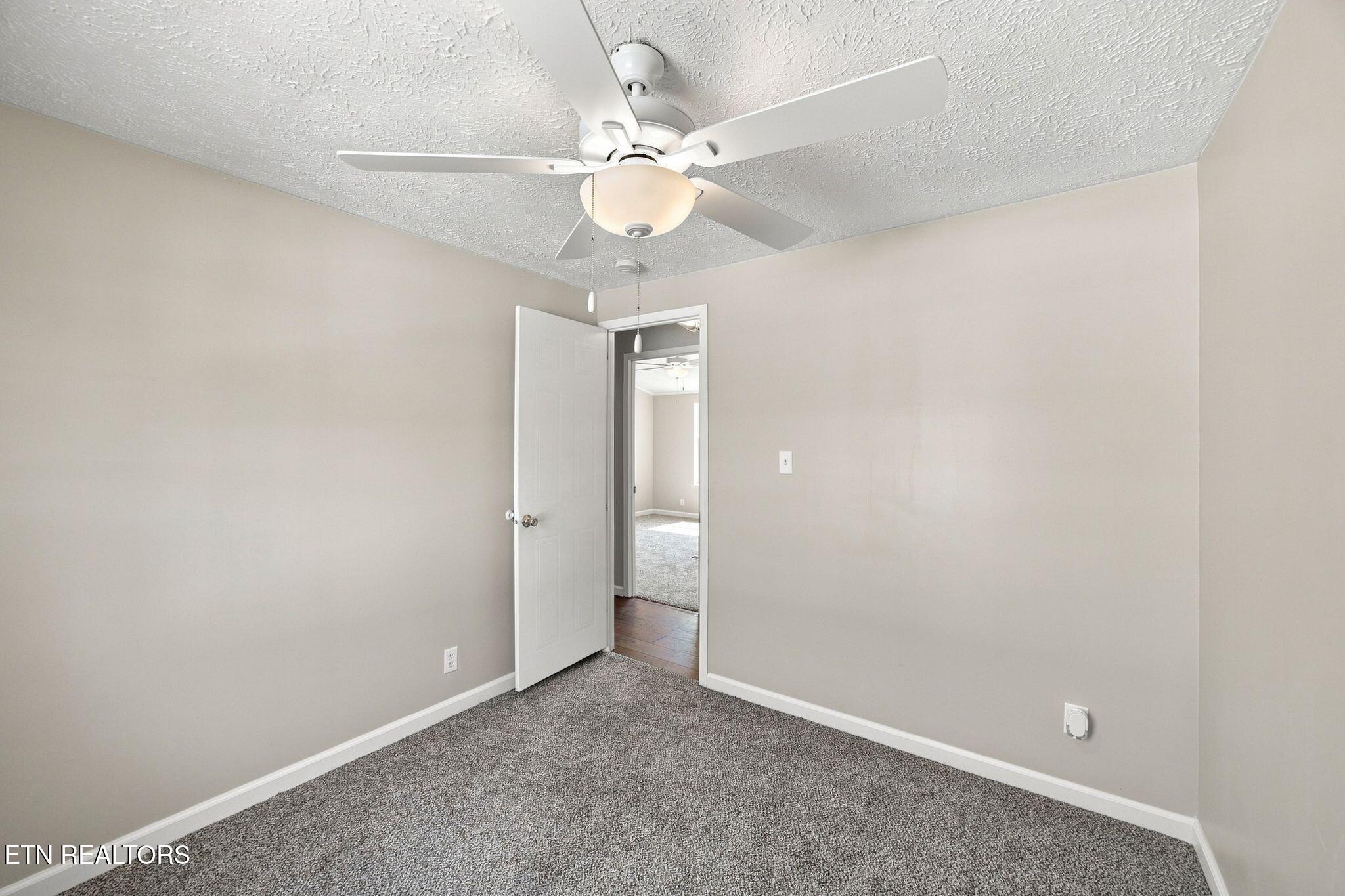 200 N Indiana Avenue Lafollette TN 37766