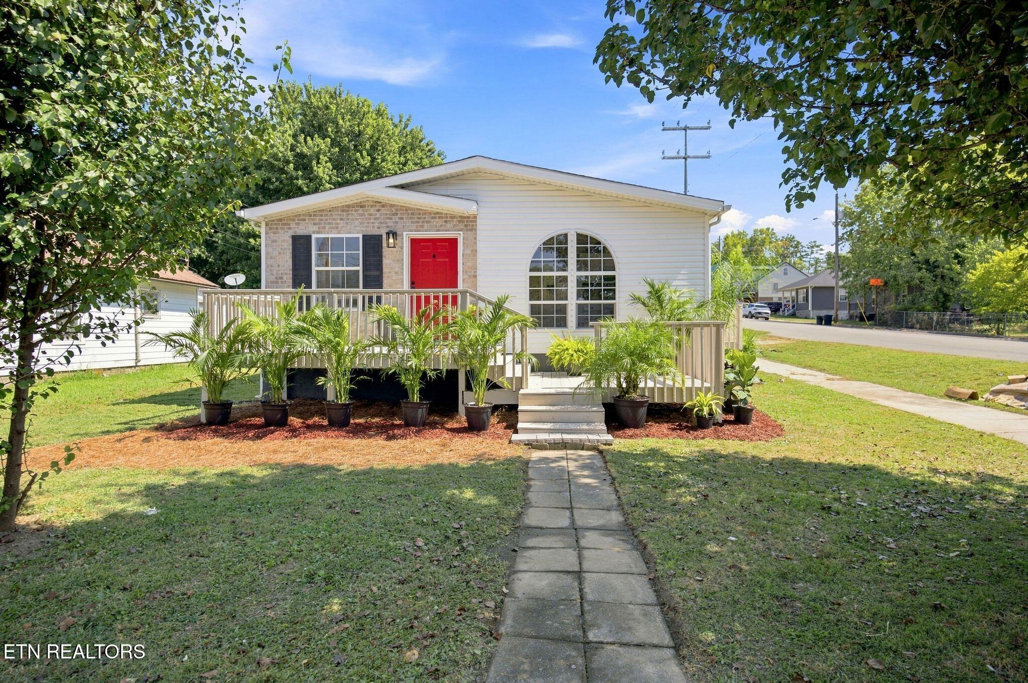 200 N Indiana Avenue Lafollette TN 37766