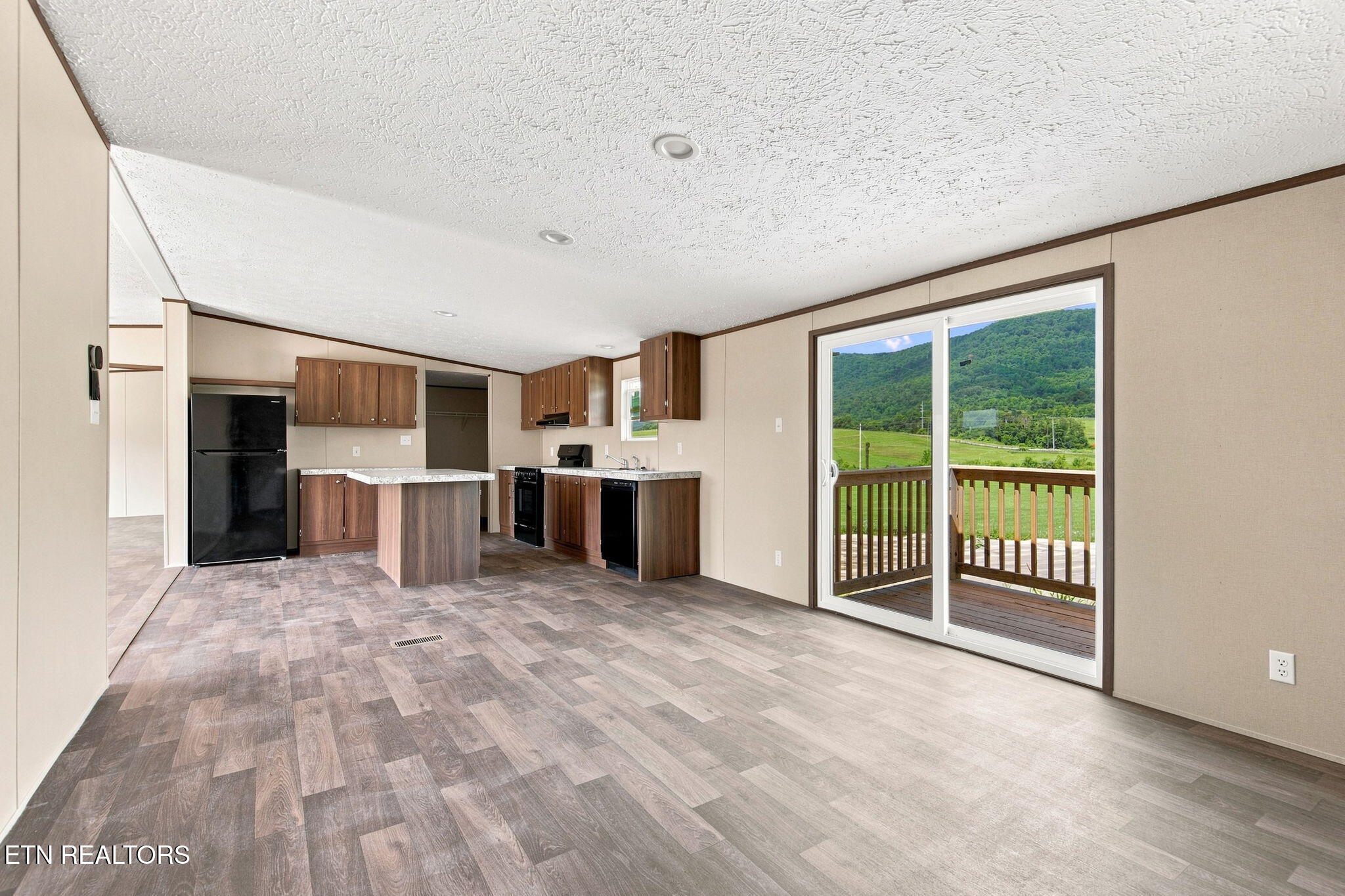 2888 Old Highway 63 Speedwell TN 37870