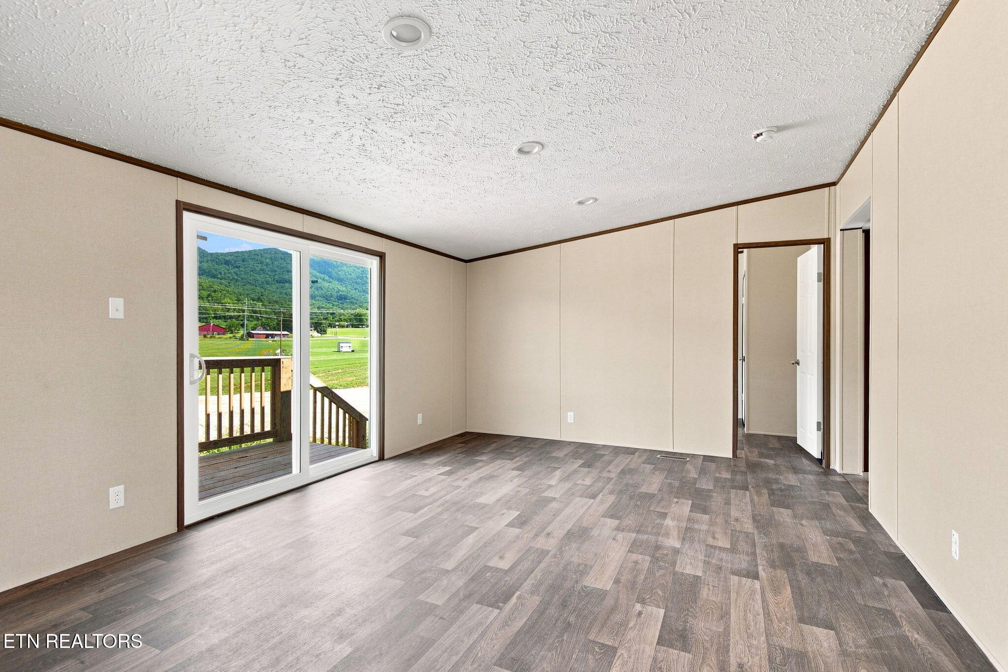 2888 Old Highway 63 Speedwell TN 37870
