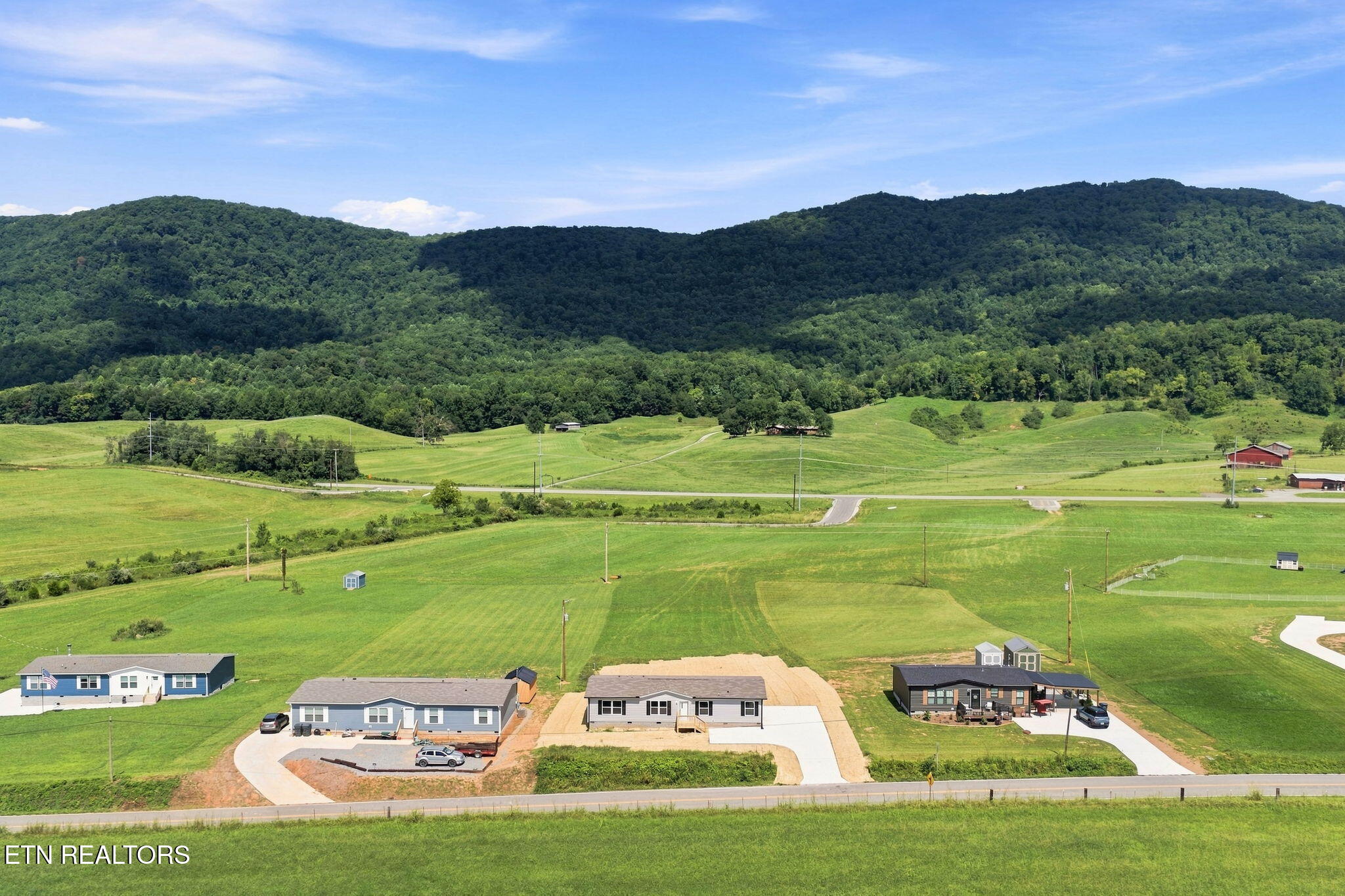 2888 Old Highway 63 Speedwell TN 37870