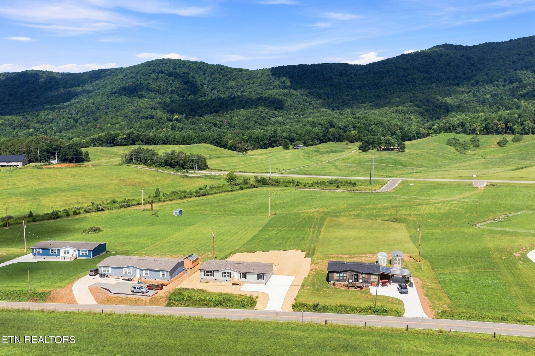 2888 Old Highway 63 Speedwell TN 37870