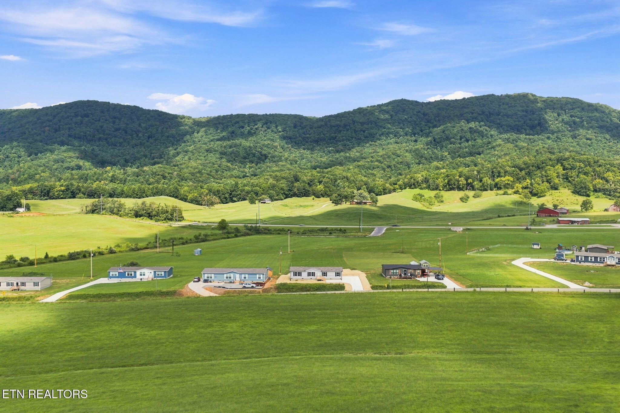 2888 Old Highway 63 Speedwell TN 37870