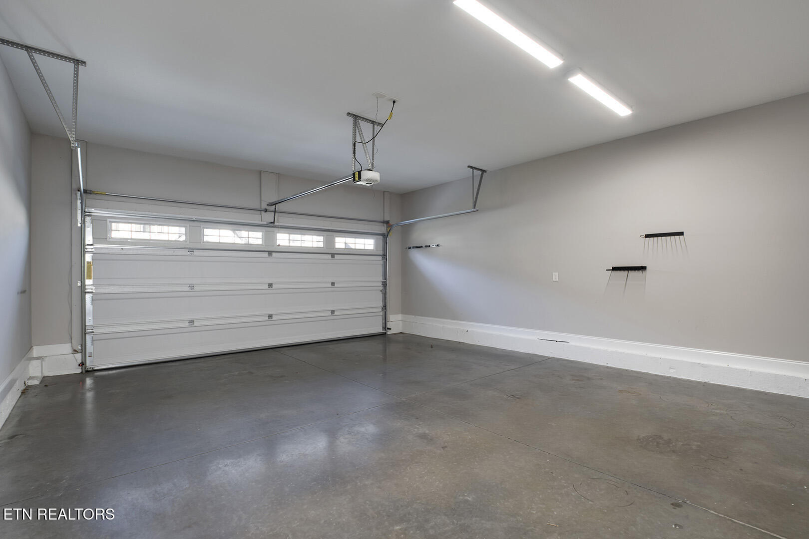 1104 Sawtooth Oak Way Knoxville TN 37932
