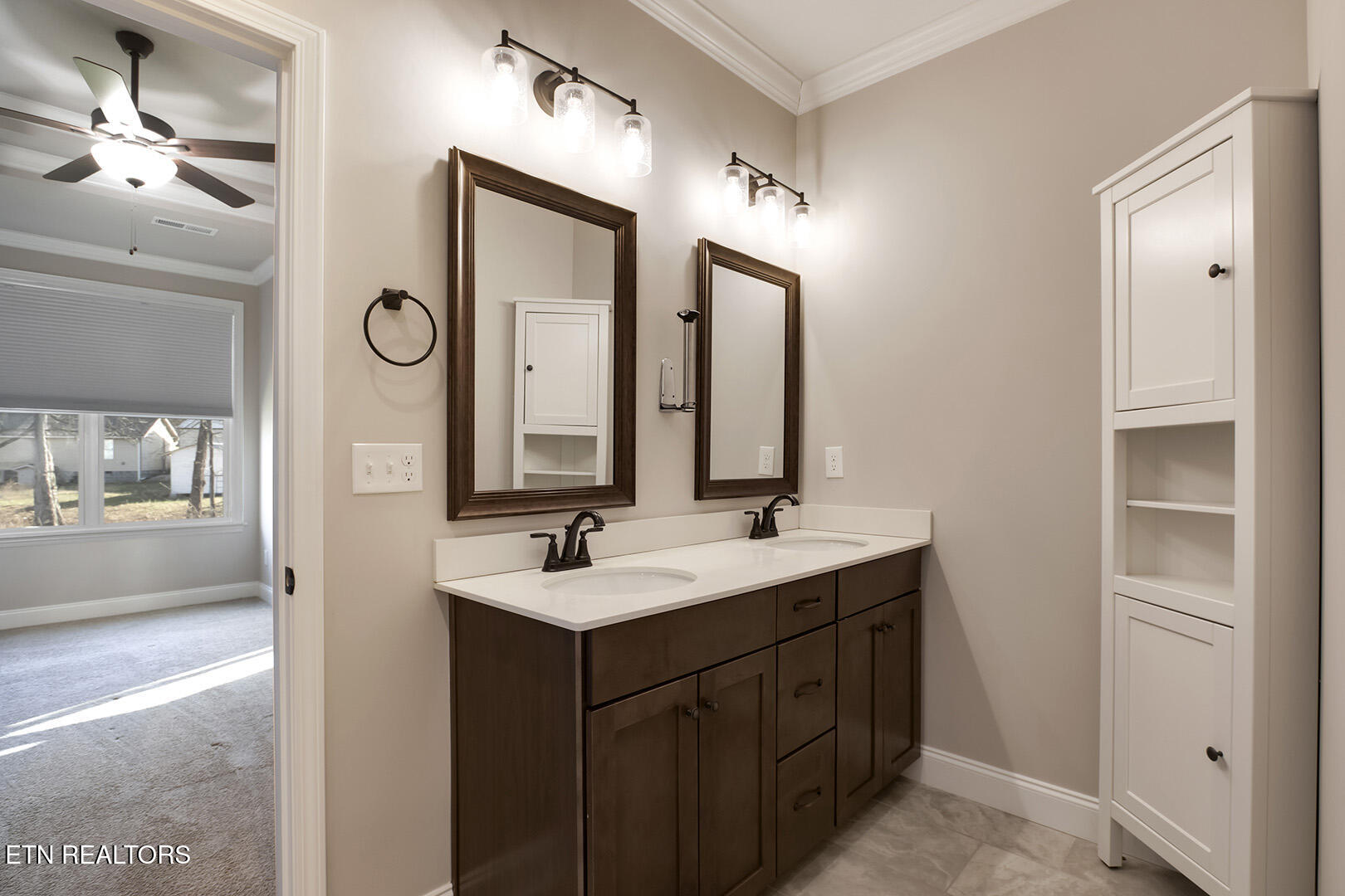 1104 Sawtooth Oak Way Knoxville TN 37932