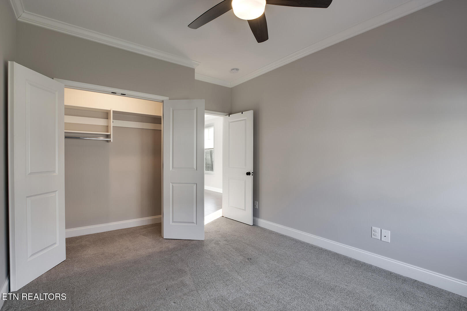1104 Sawtooth Oak Way Knoxville TN 37932
