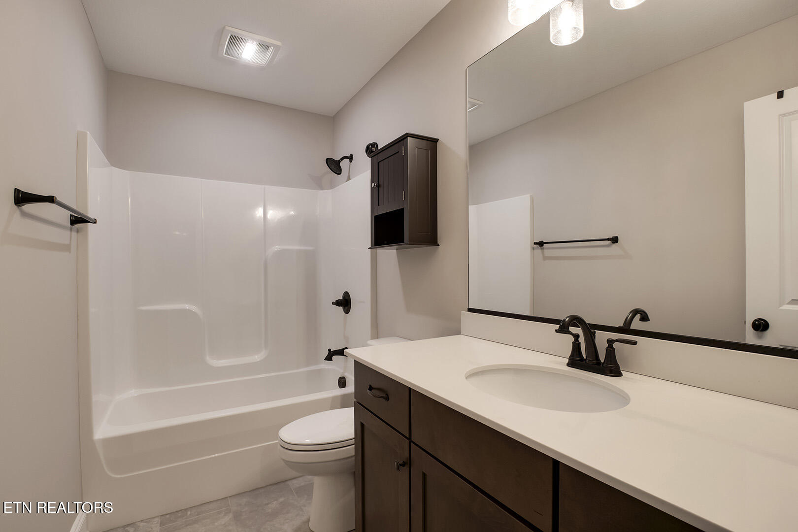 1104 Sawtooth Oak Way Knoxville TN 37932
