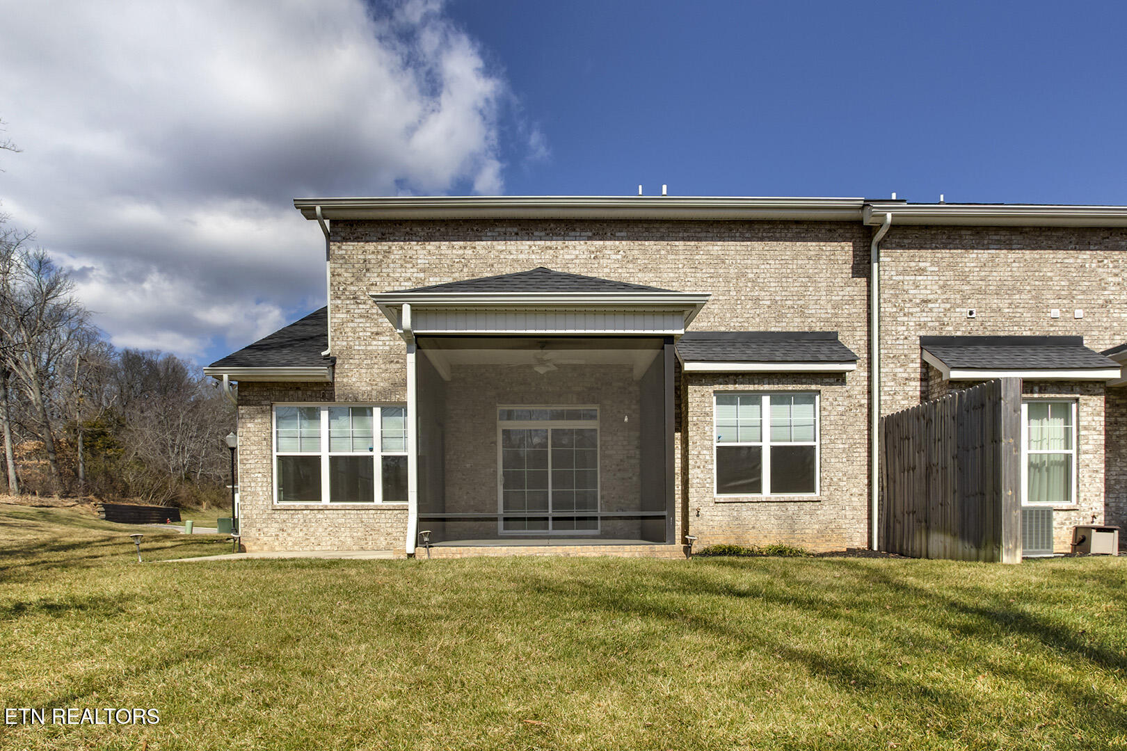 1104 Sawtooth Oak Way Knoxville TN 37932