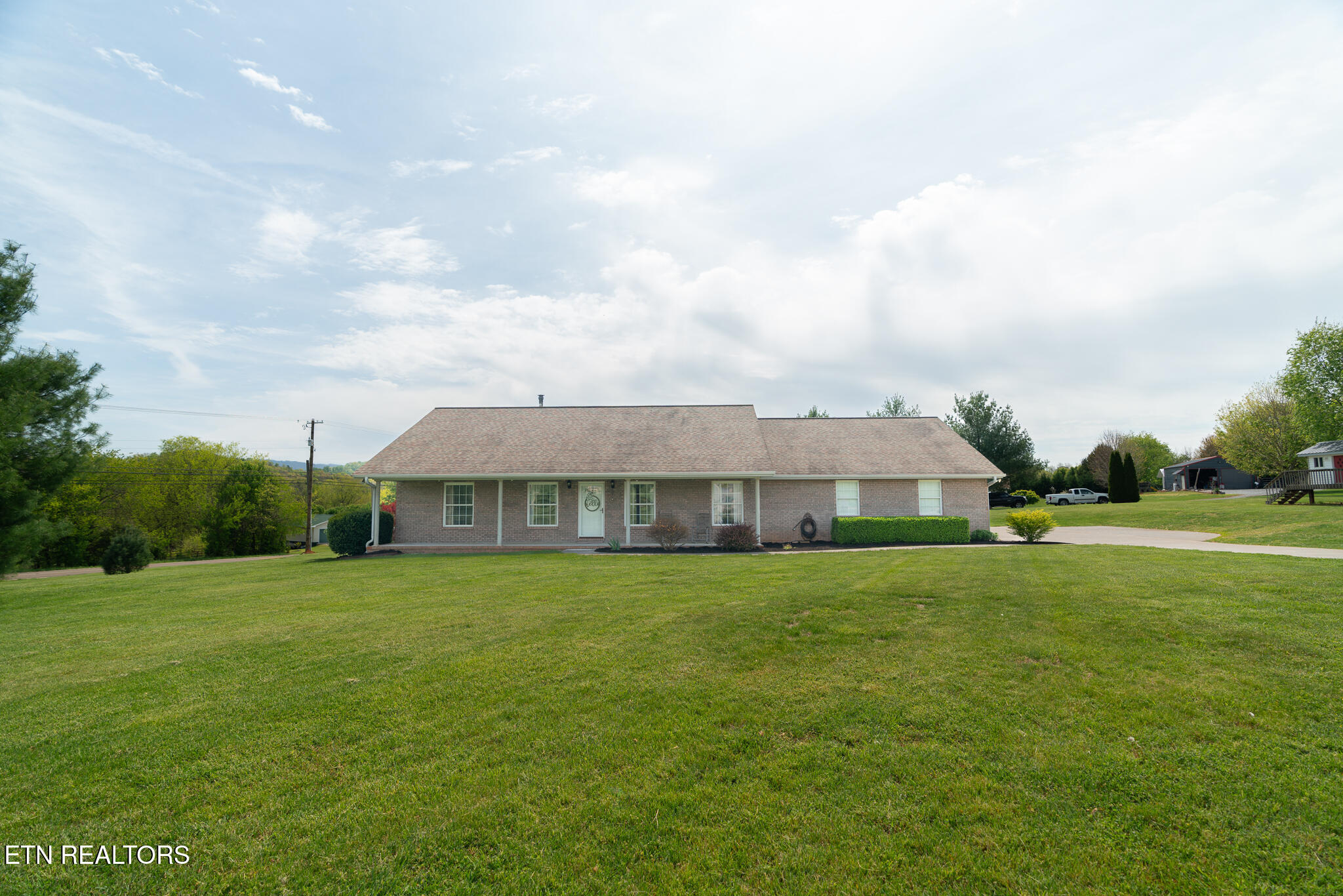 1209 Meadowlands Circle Sevierville TN 37876