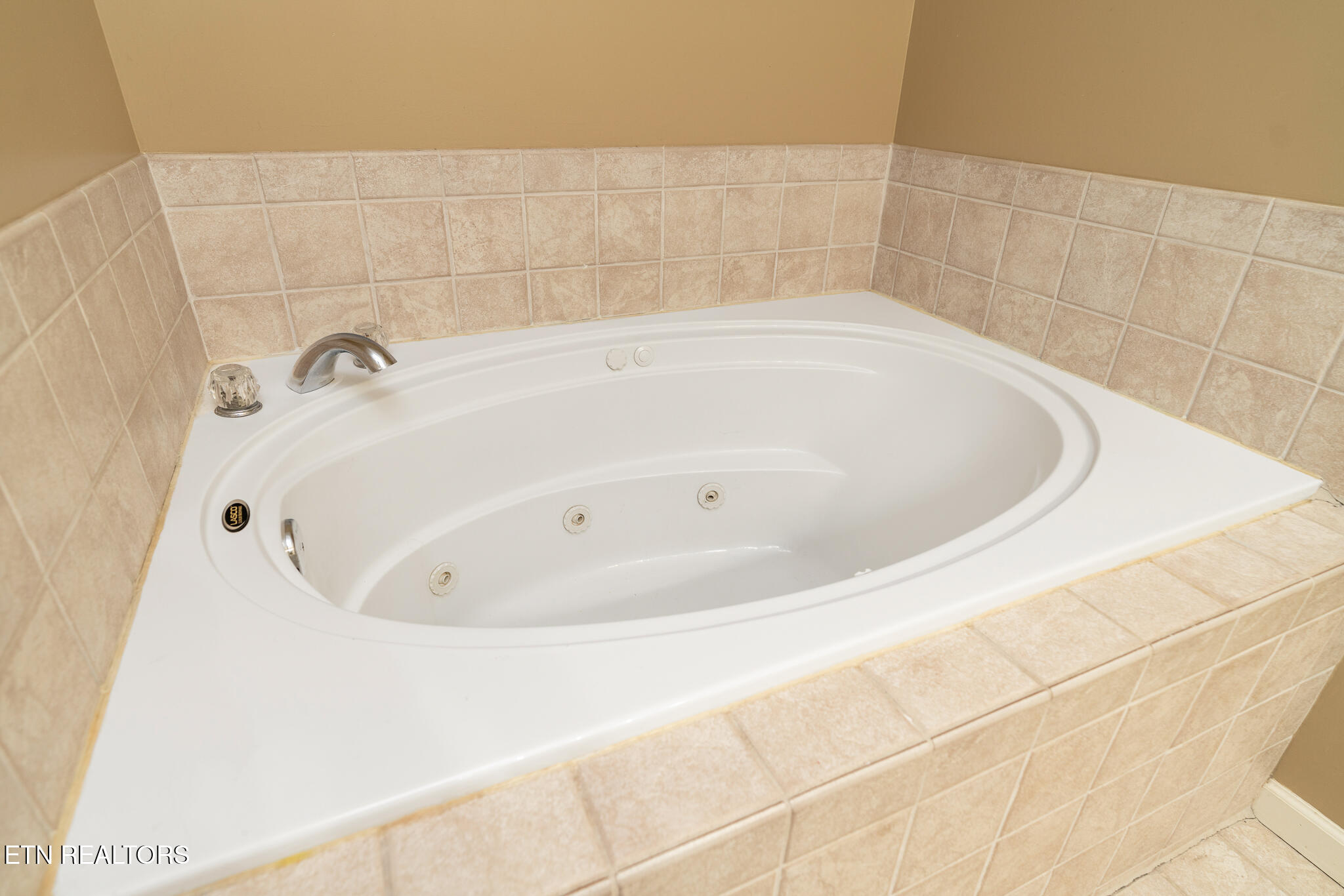 1209 Meadowlands Circle Sevierville TN 37876
