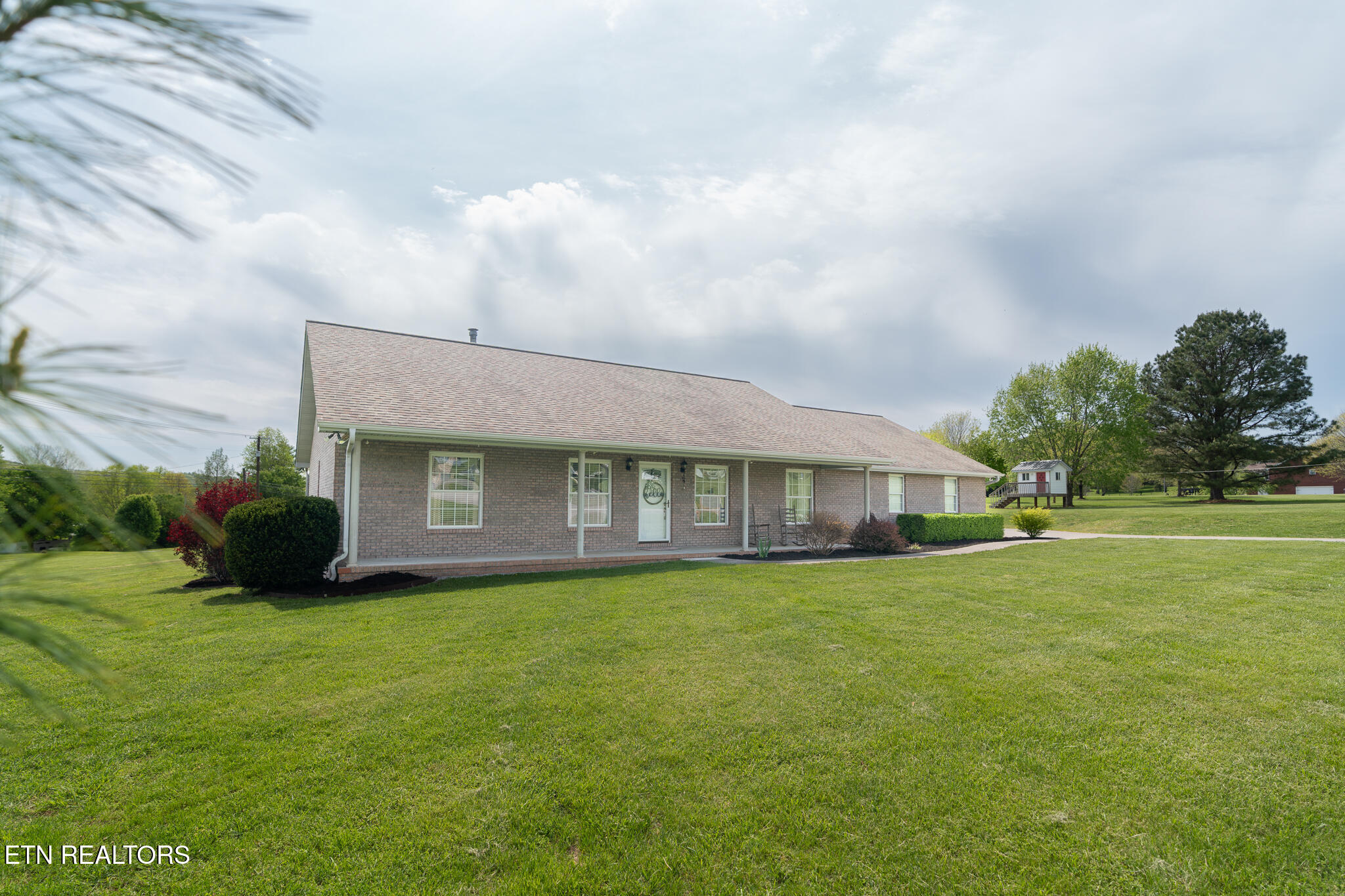 1209 Meadowlands Circle Sevierville TN 37876