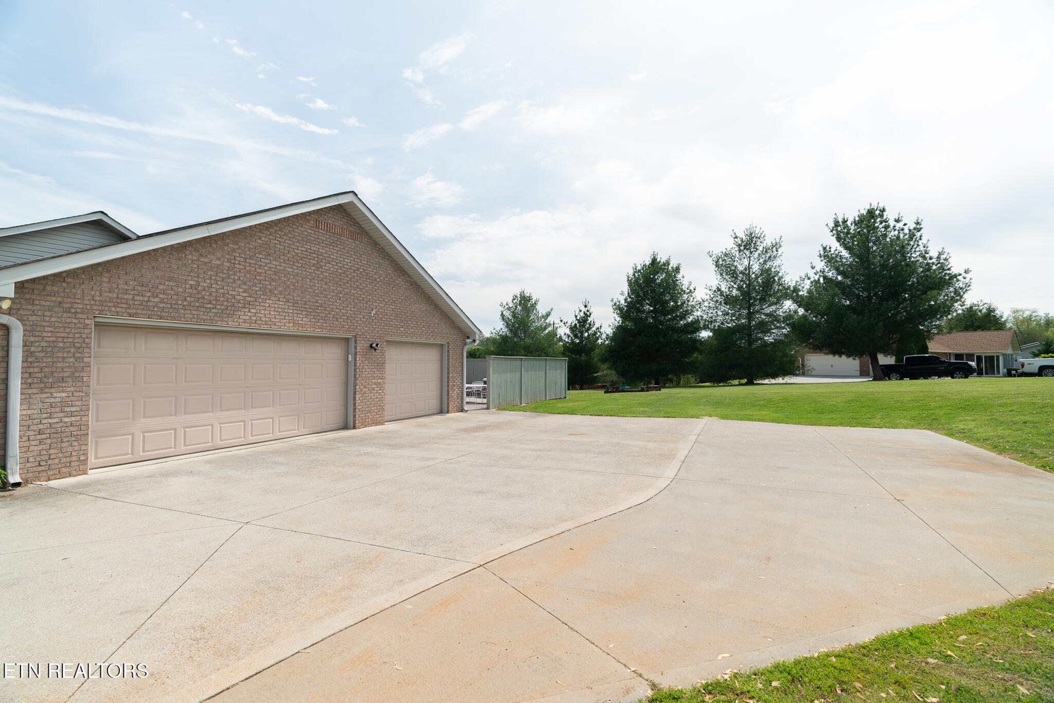 1209 Meadowlands Circle Sevierville TN 37876