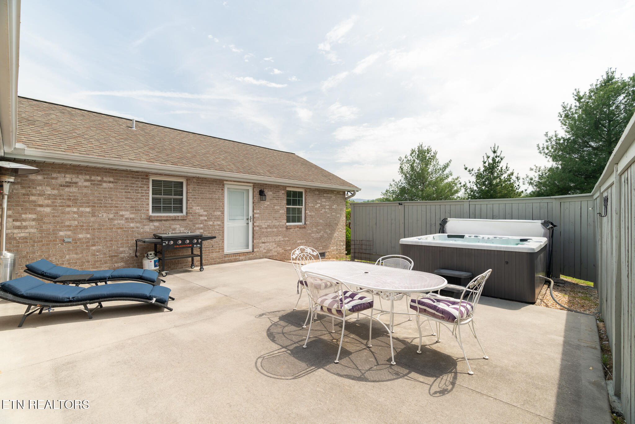 1209 Meadowlands Circle Sevierville TN 37876