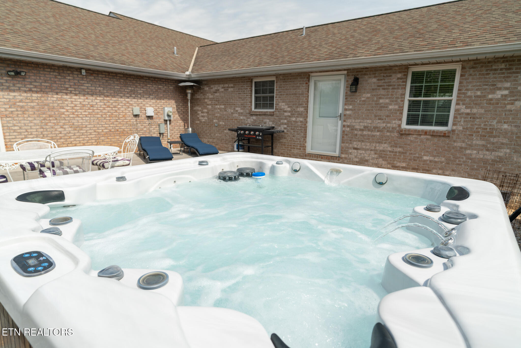 1209 Meadowlands Circle Sevierville TN 37876