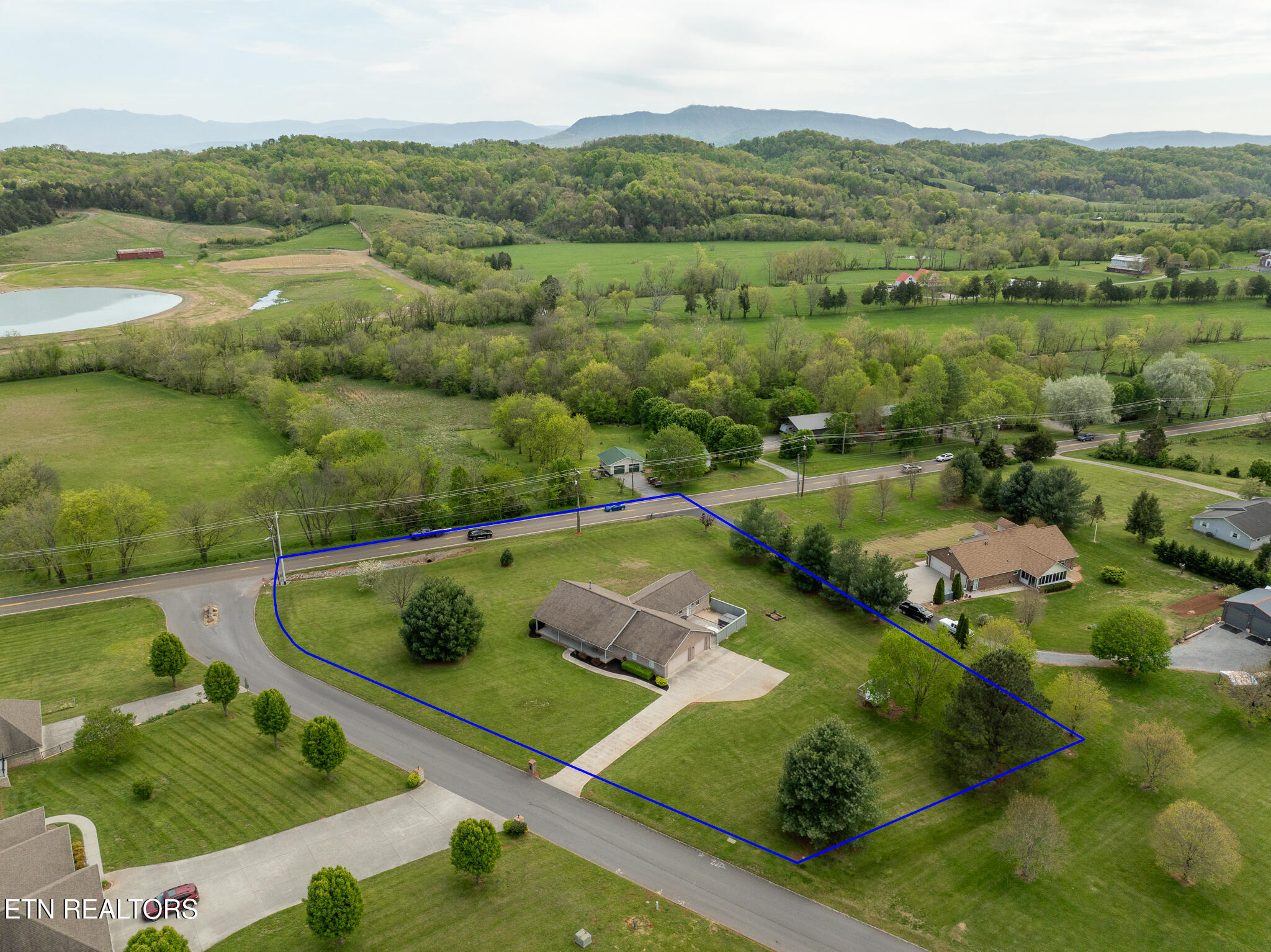 1209 Meadowlands Circle Sevierville TN 37876