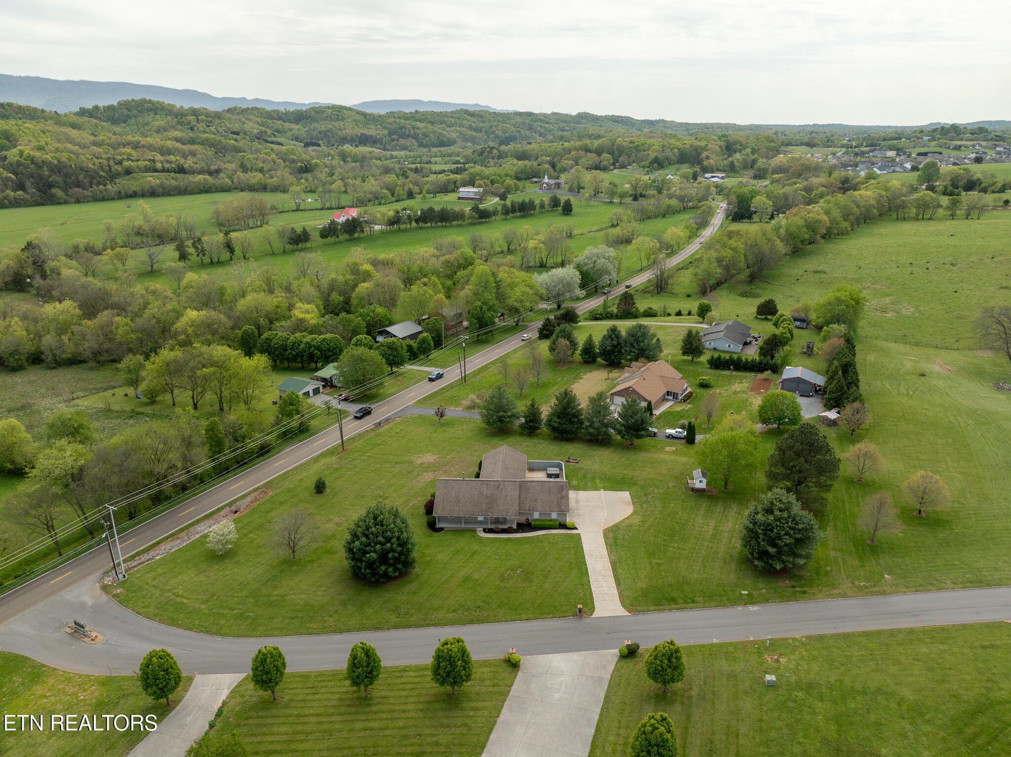 1209 Meadowlands Circle Sevierville TN 37876