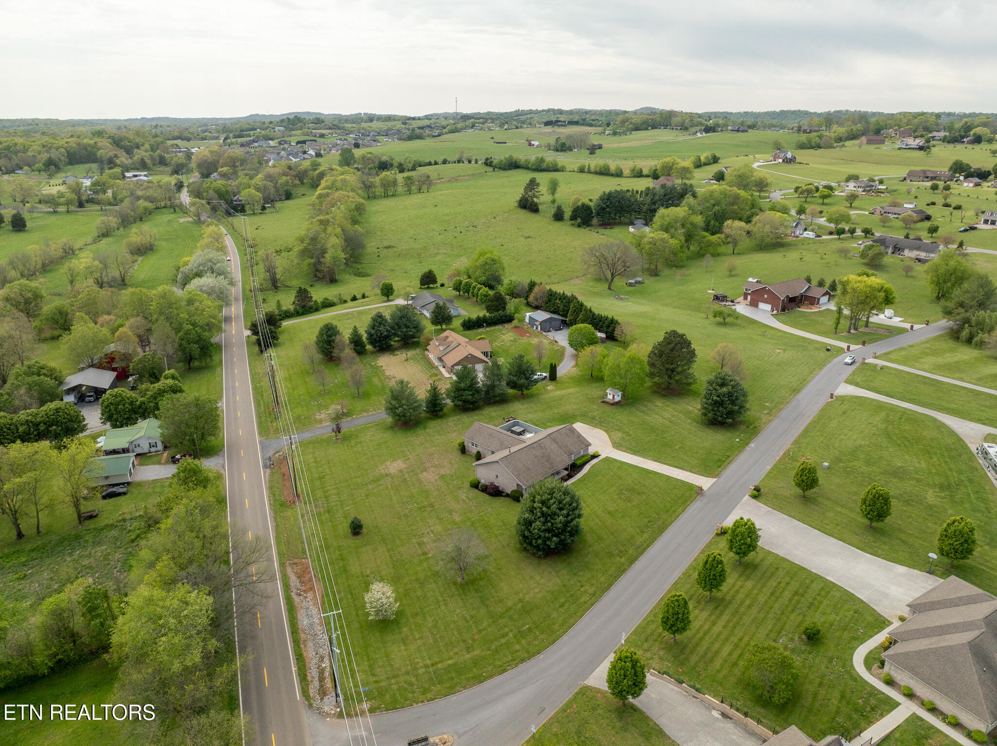 1209 Meadowlands Circle Sevierville TN 37876