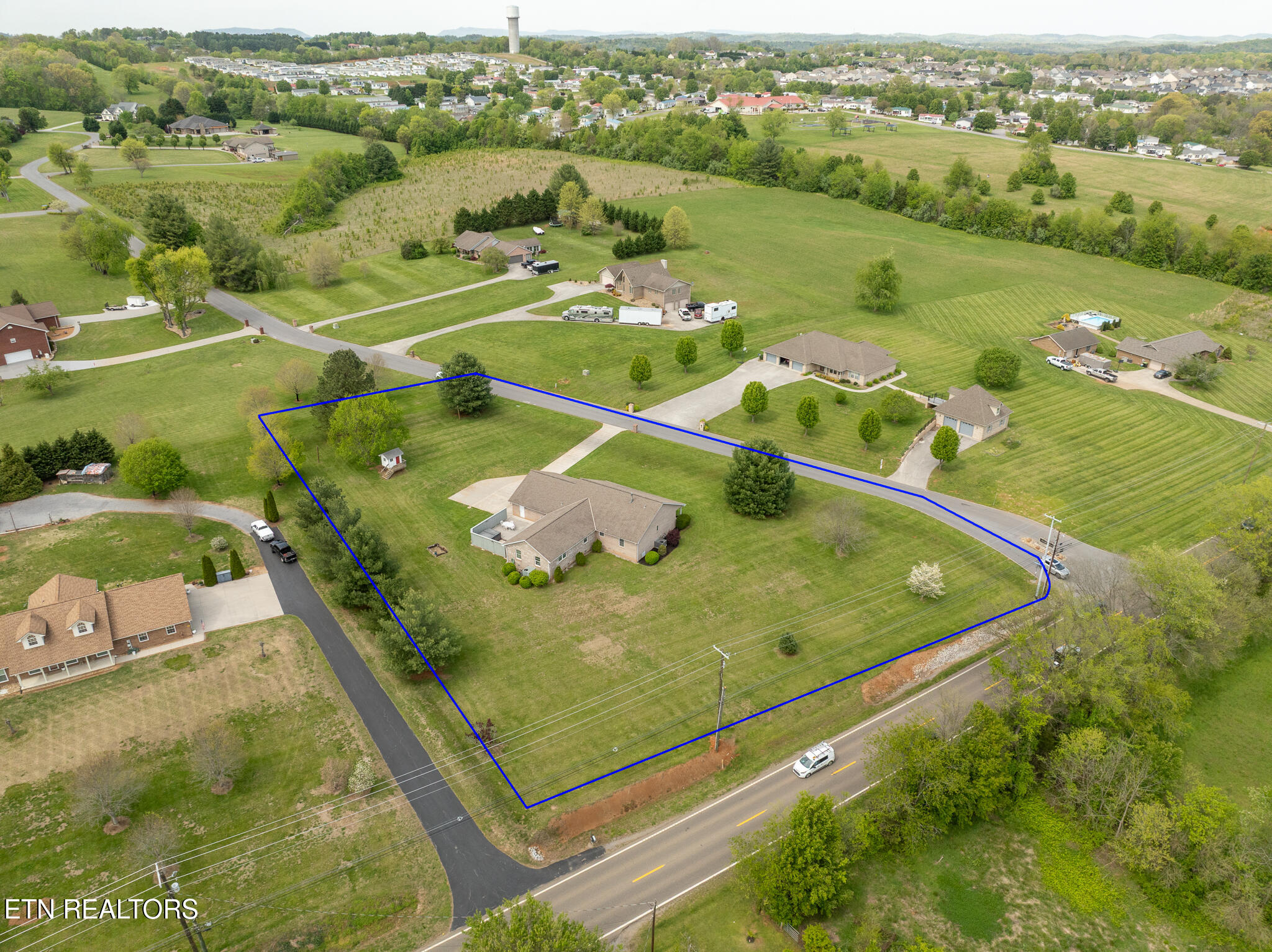 1209 Meadowlands Circle Sevierville TN 37876