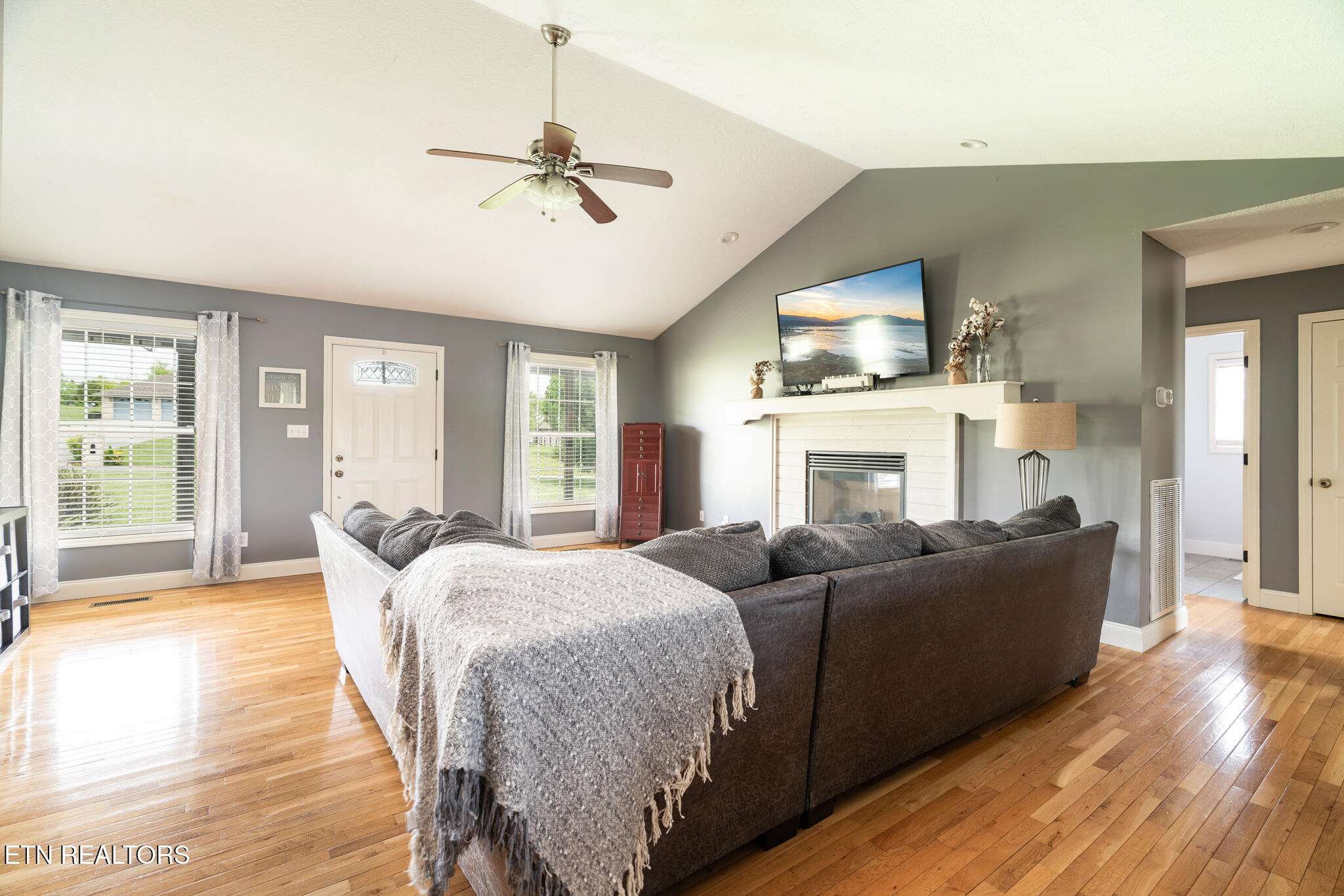 1209 Meadowlands Circle Sevierville TN 37876
