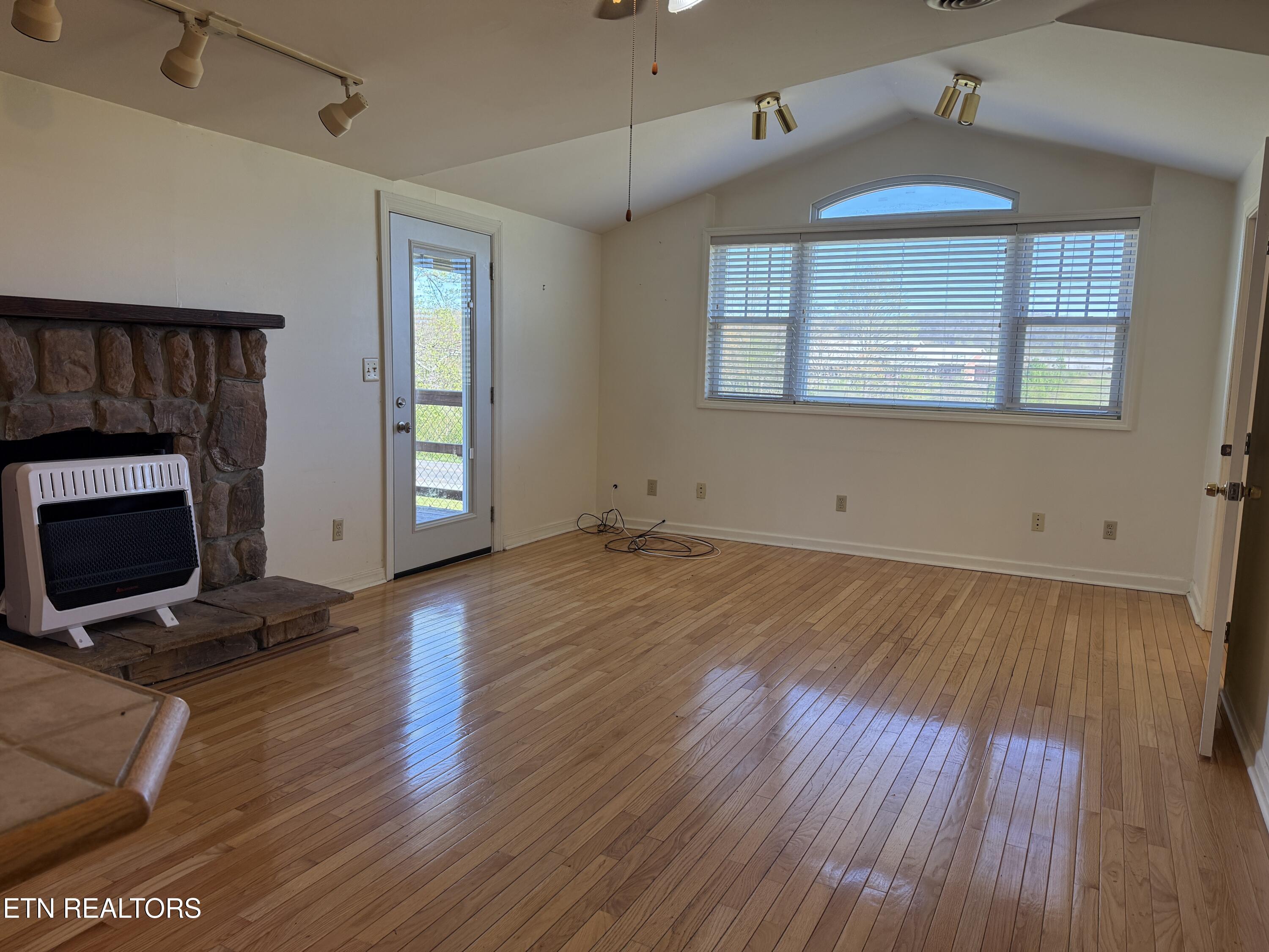1128 Old Harriman Highway Oliver Springs TN 37840